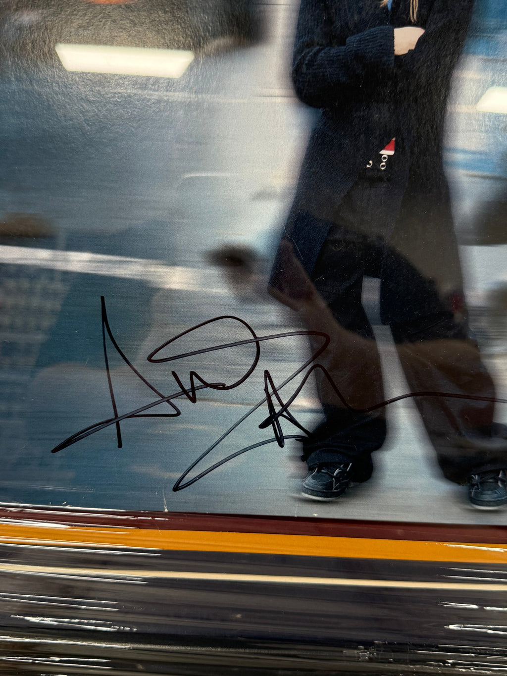 avril-lavigne-signed-custom-framed-let-go-limited-vinyl-with-psa-coa