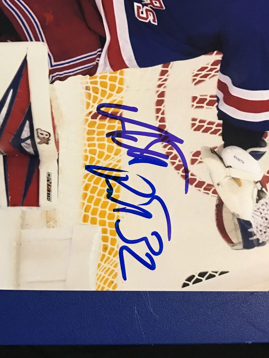 antti-raanta-new-york-rangers-signed-action-autographed-8x10-photo-nhl-chicago
