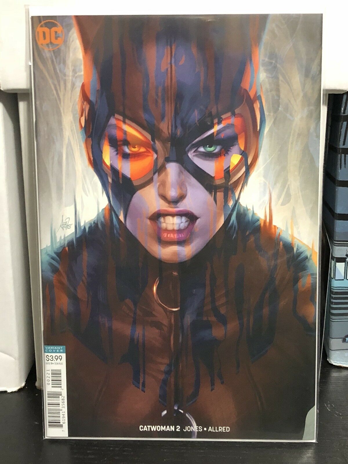 catwoman-2-stanley-lau-artgerm-cover-b-variant-dc-comics-2018-selena-kyle