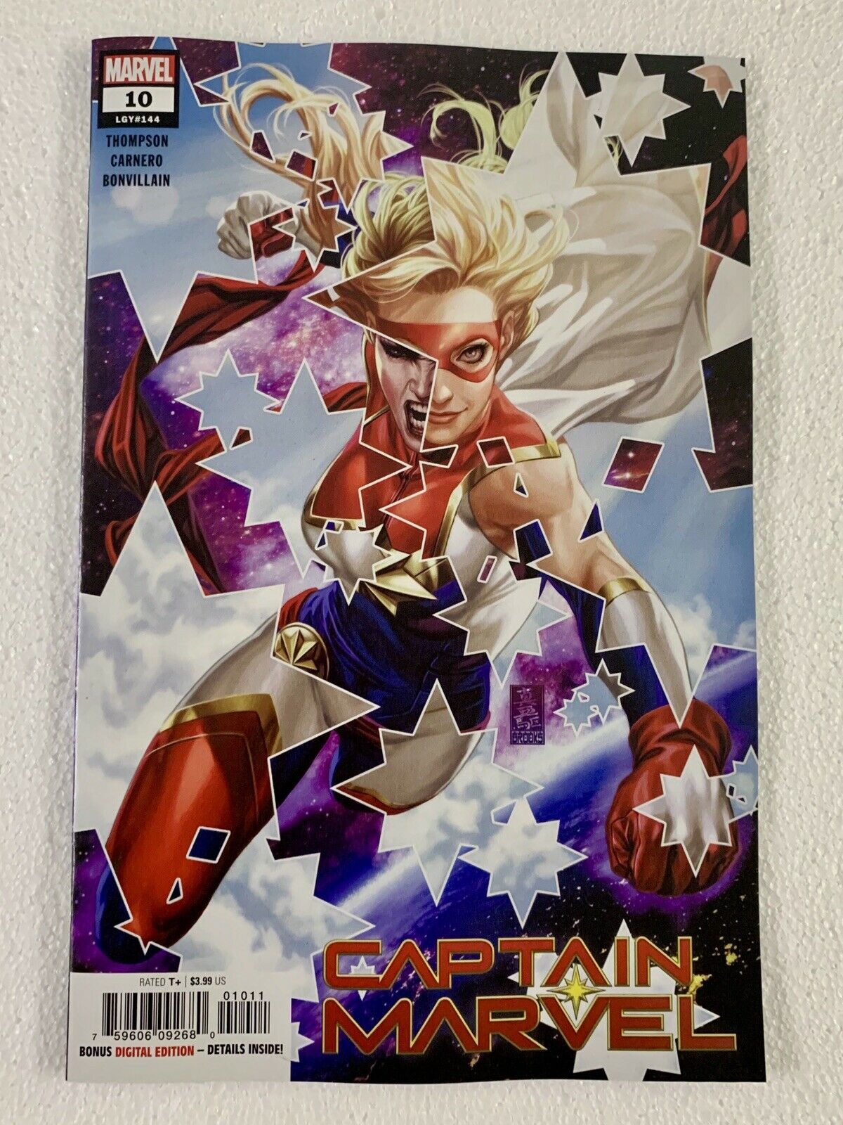 captain-marvel-10-first-cover-appearance-of-star-mark-brooks-marvel-comics-2019