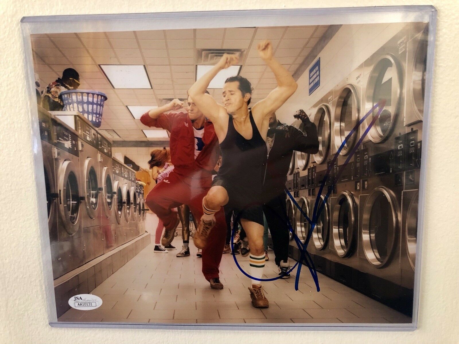 John Leguizamo Hand Signed 8x10 Photo W/ JSA COA Ice Age Pest Spawn Moulin Rouge