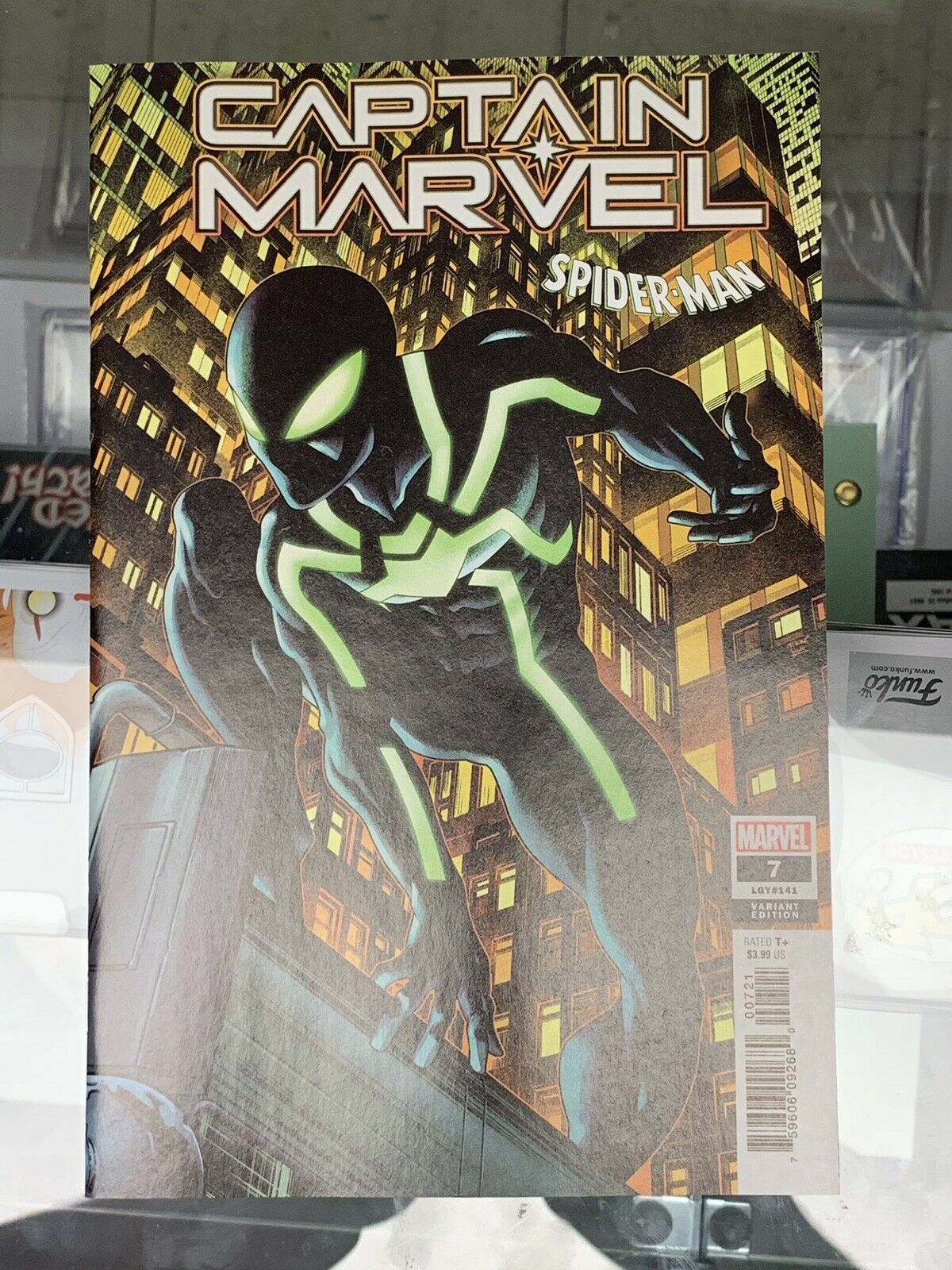 captain-marvel-7-mike-mckone-spider-man-symbiote-suit-cover-b-variant
