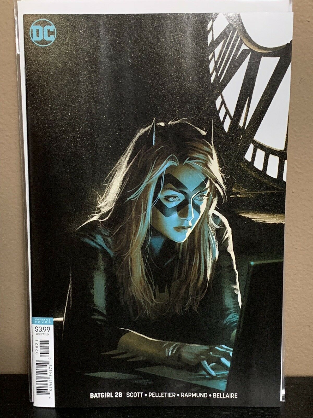 batgirl-28-joshua-middleton-cover-b-variant-dc-comics-2018