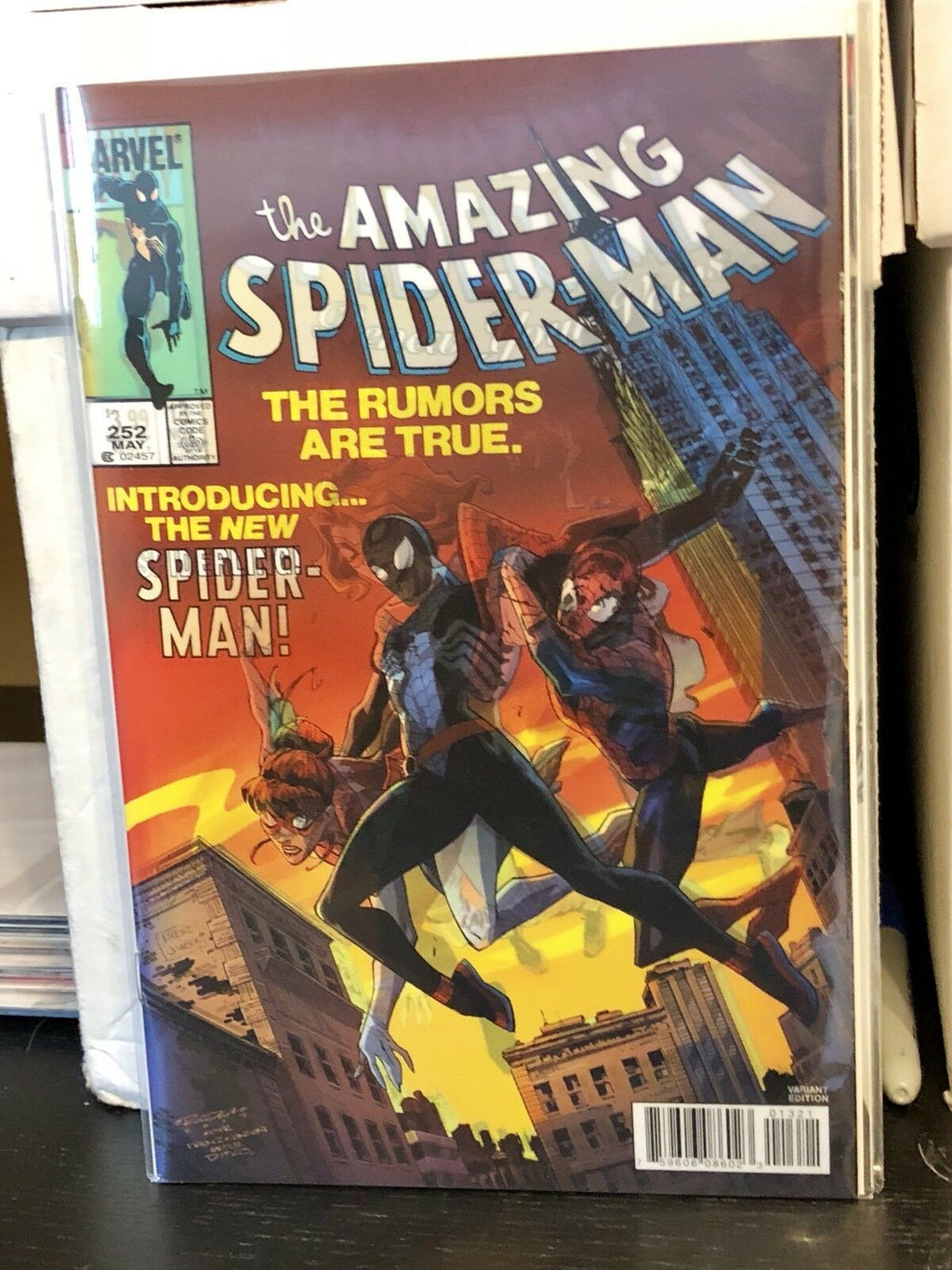 amazing-spider-man-renew-your-vows-13-cover-a-lenticular-swipe-252