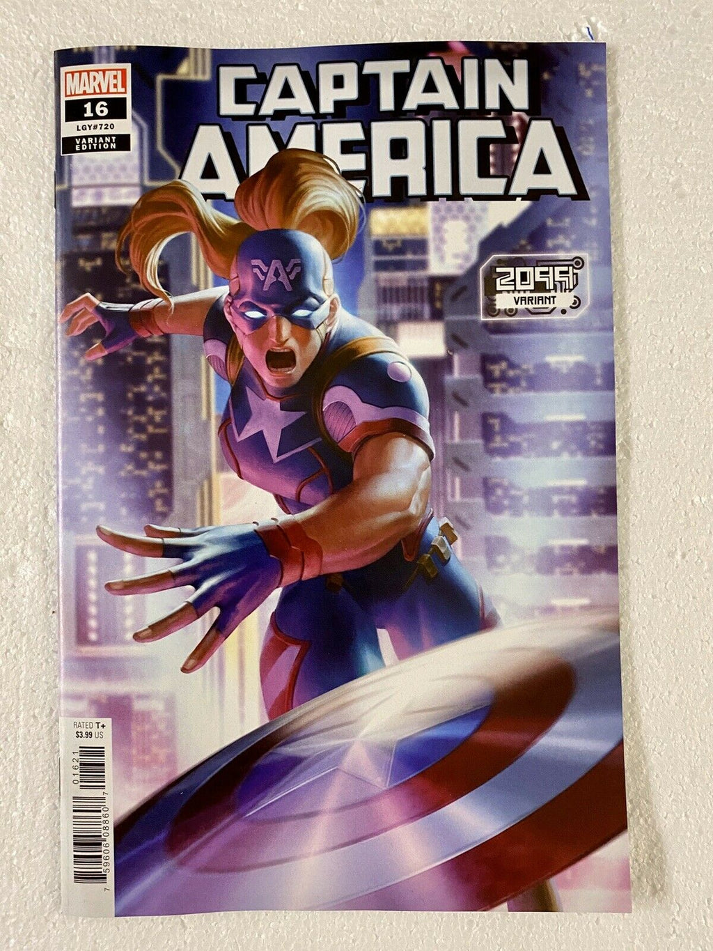 captain-america-16-junggeun-yoon-2099-cover-b-variant-2019-marvel-comics-female