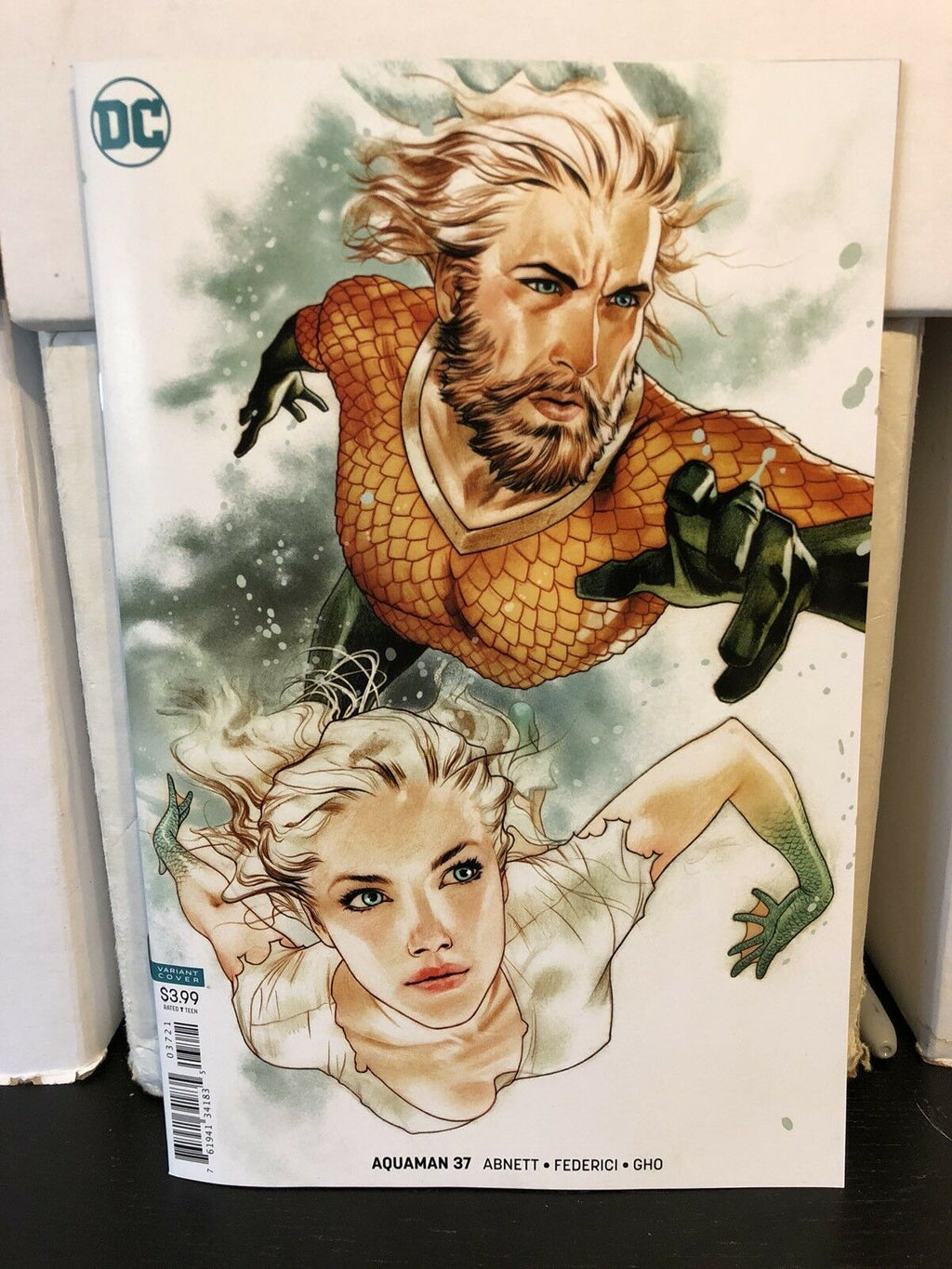 aquaman-37-variant-cover-b-dolphin-middleton-dc-comics