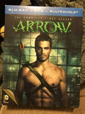arrow-the-complete-first-season-blu-ray-dvd-2013-9-disc-set-green-diggle