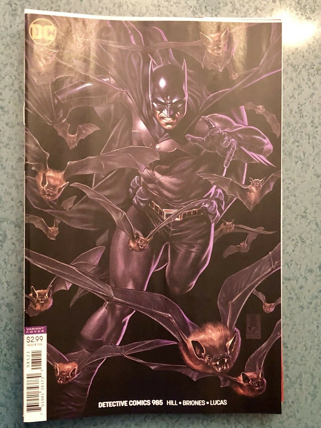 detective-comics-985-mark-brooks-cover-b-variant-dc-batman-hill-lucas-briones