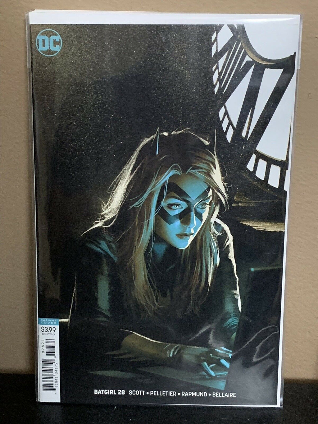 batgirl-28-joshua-middleton-cover-b-variant-dc-comics-2018