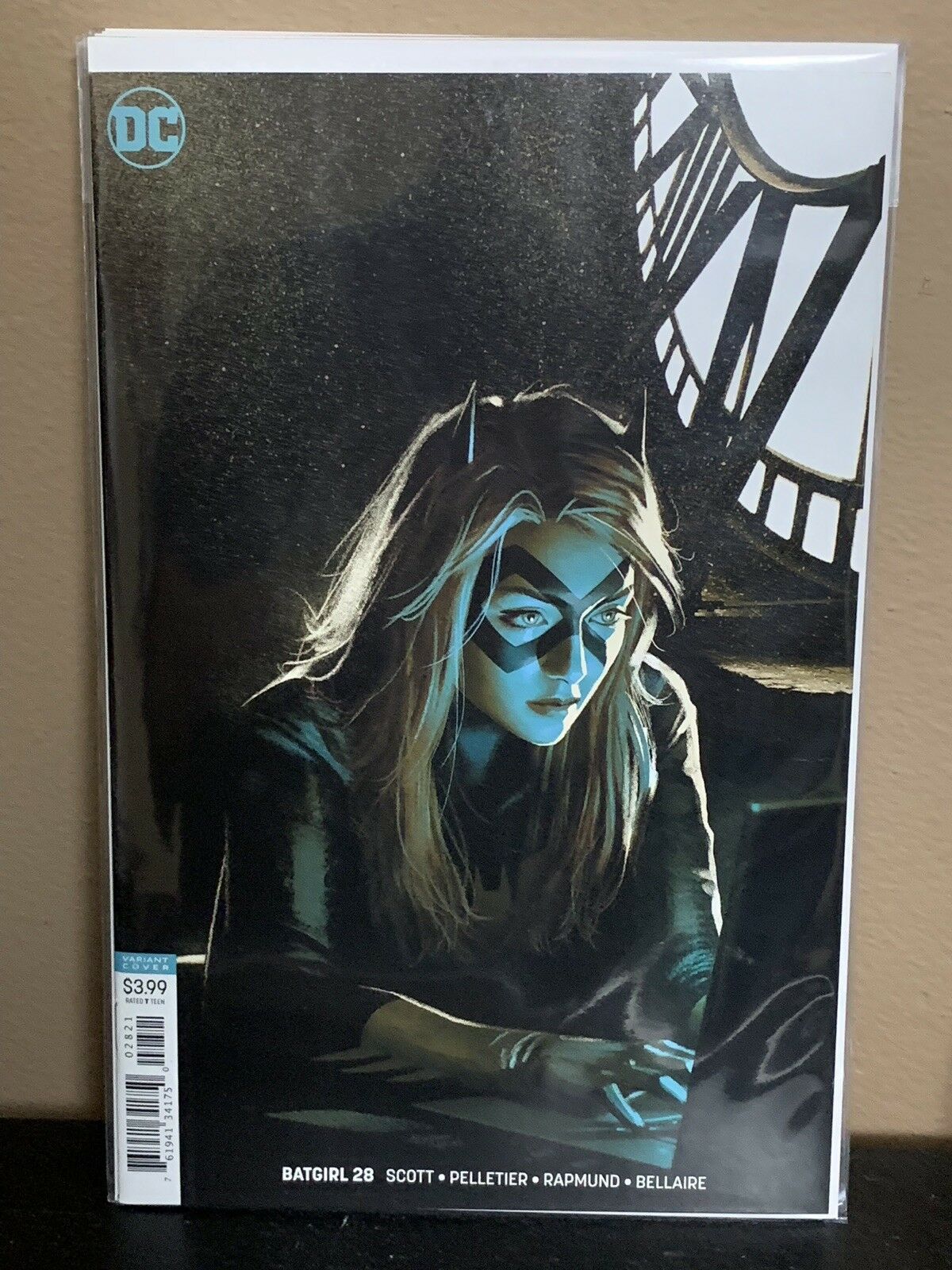 batgirl-28-joshua-middleton-cover-b-variant-dc-comics-2018