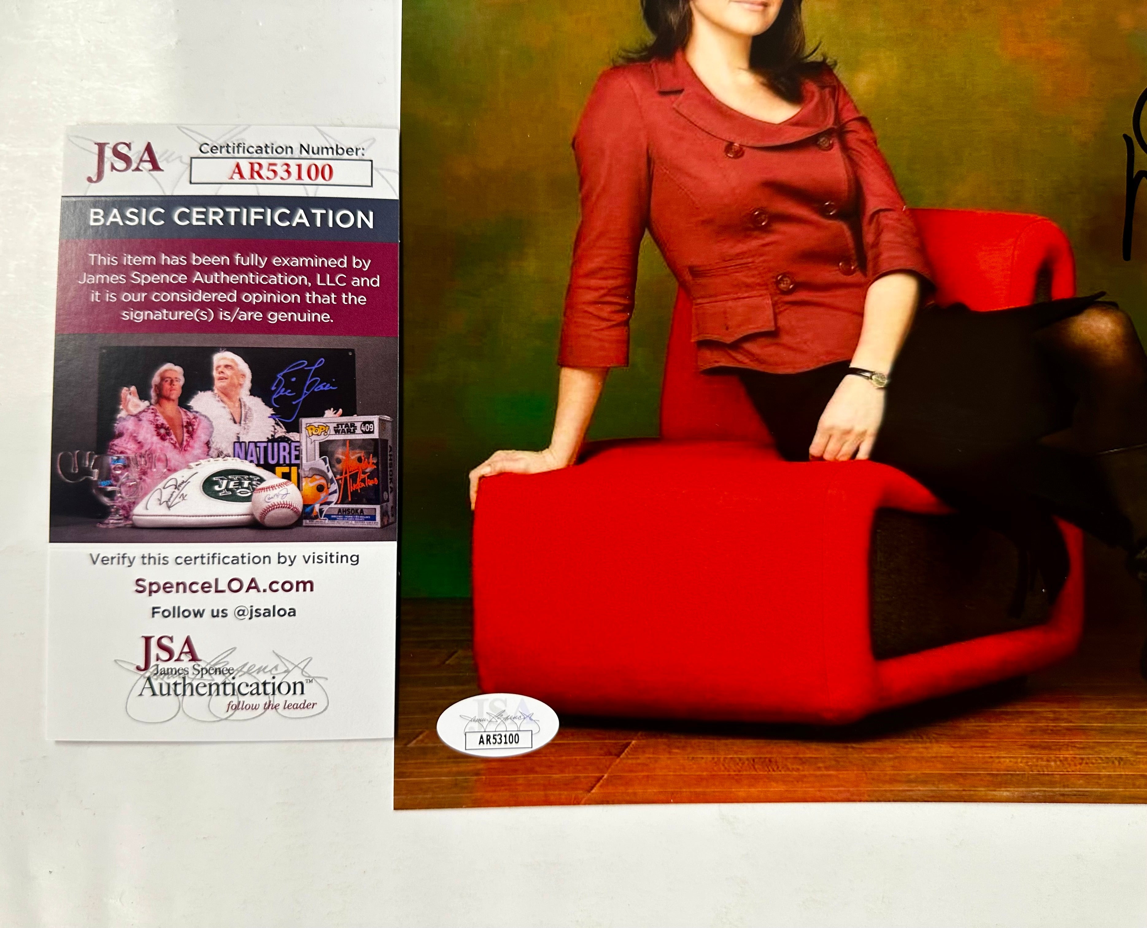 daphne-zuniga-signed-victoria-davis-one-tree-hill-8x10-photo-with-jsa-coa-1