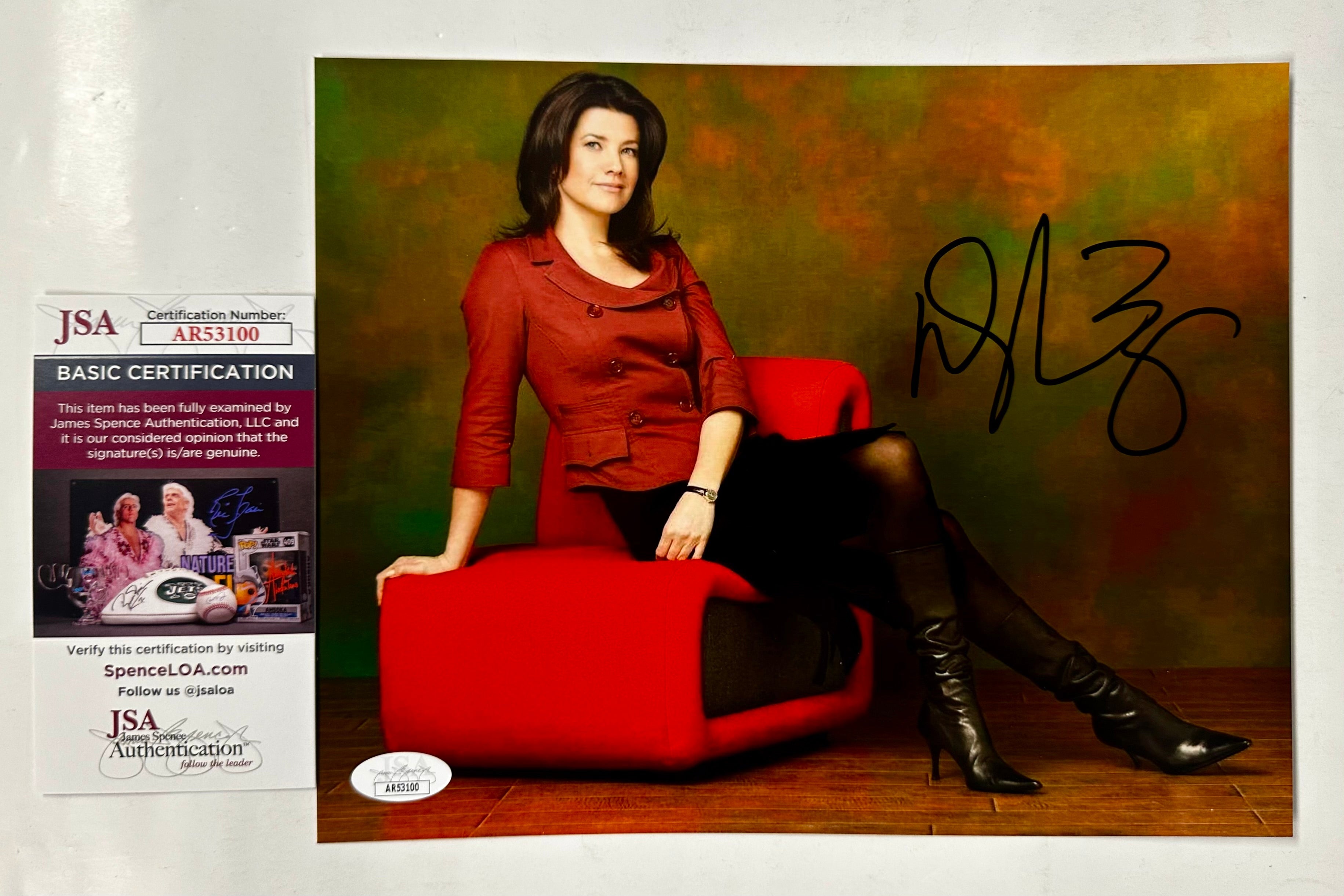 daphne-zuniga-signed-victoria-davis-one-tree-hill-8x10-photo-with-jsa-coa-1