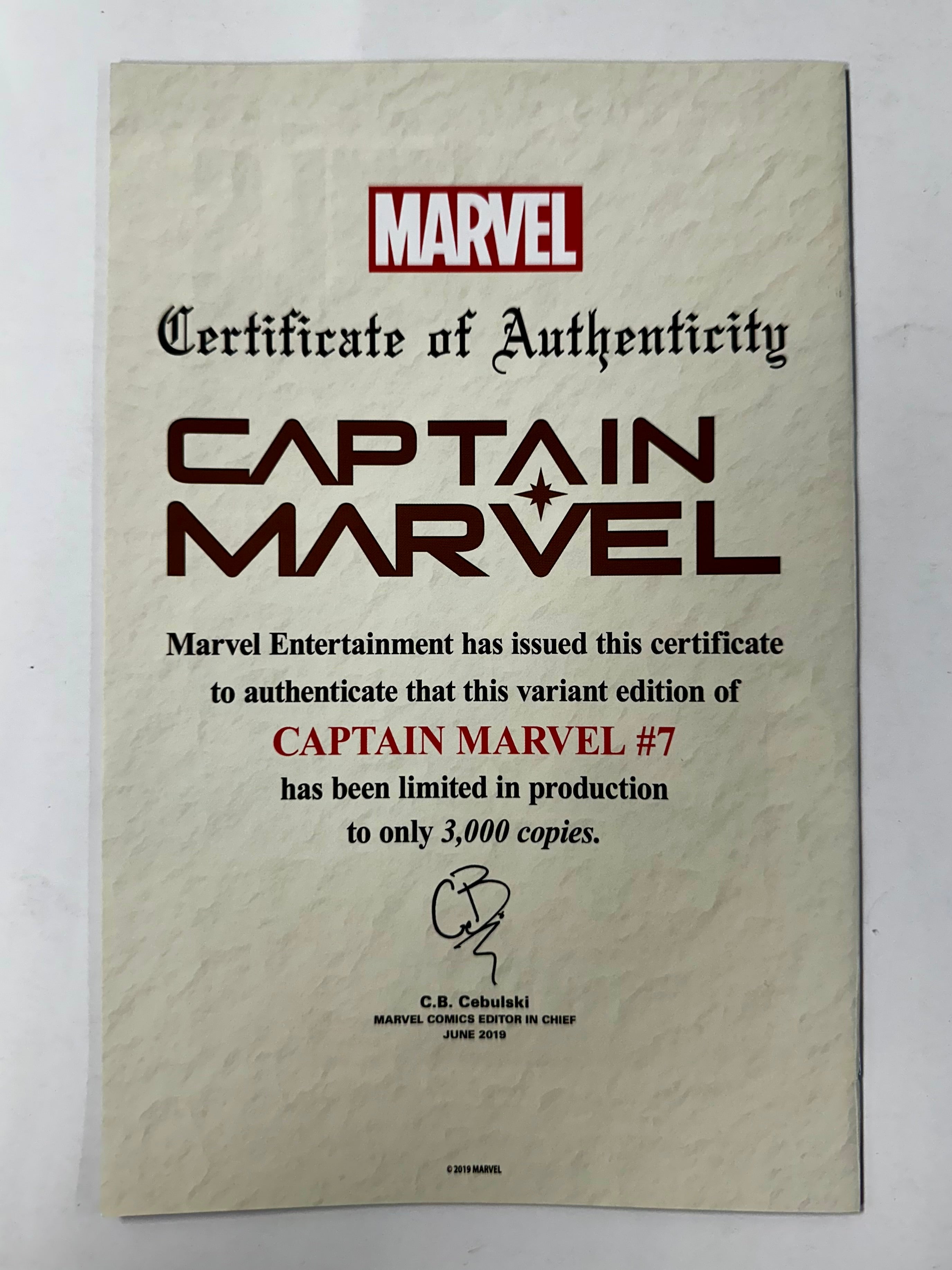 captain-marvel-7-j-scott-campbell-glow-in-the-dark-sdcc-2019-variant-gitd