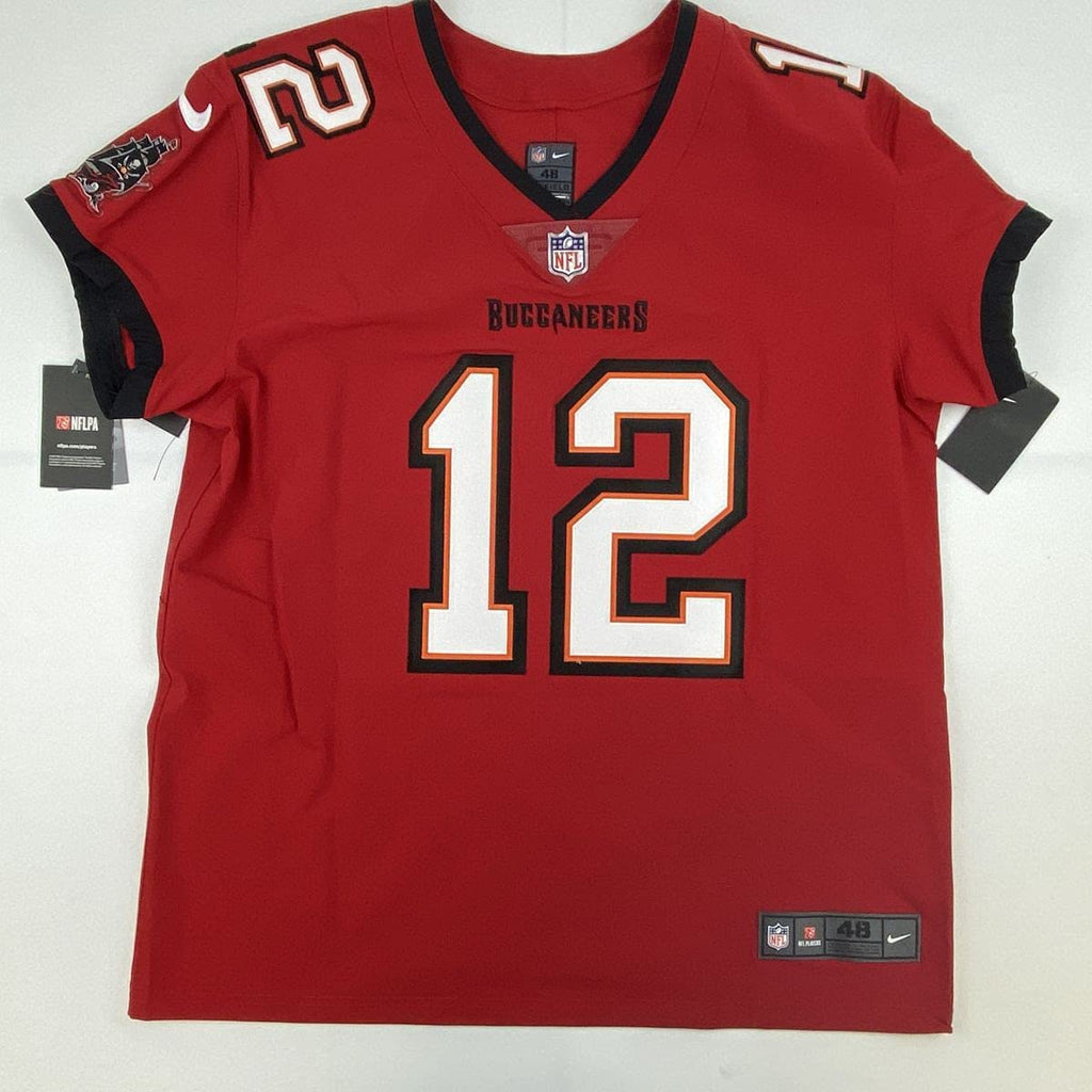 autographed-signed-tom-brady-tampa-bay-buccaneers-red-authentic-nike-elite-football-jersey-fanatics-coa