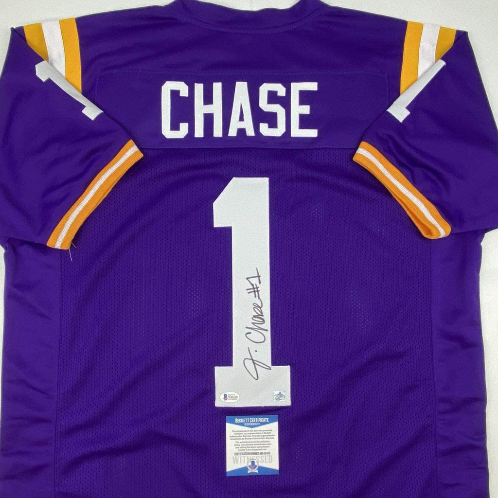 autographed-signed-jamarr-chase-lsu-purple-college-football-jersey-beckett-bas-coa