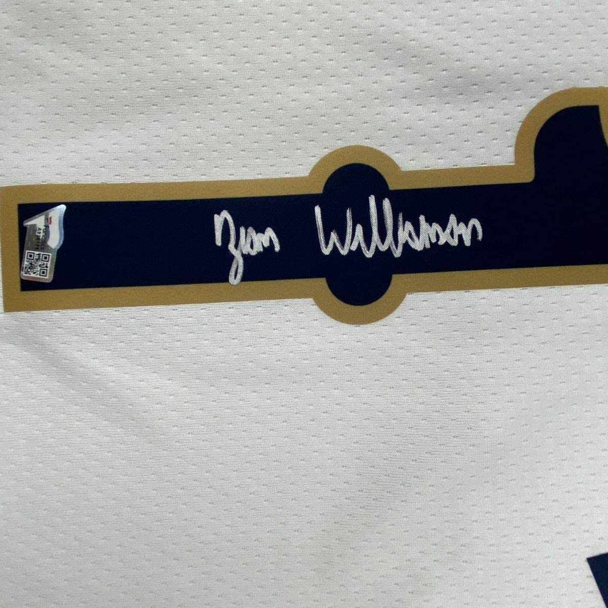 autographed-signed-zion-williamson-new-orleans-pelicans-white-swingman-nike-basketball-jersey-fanatics-coa