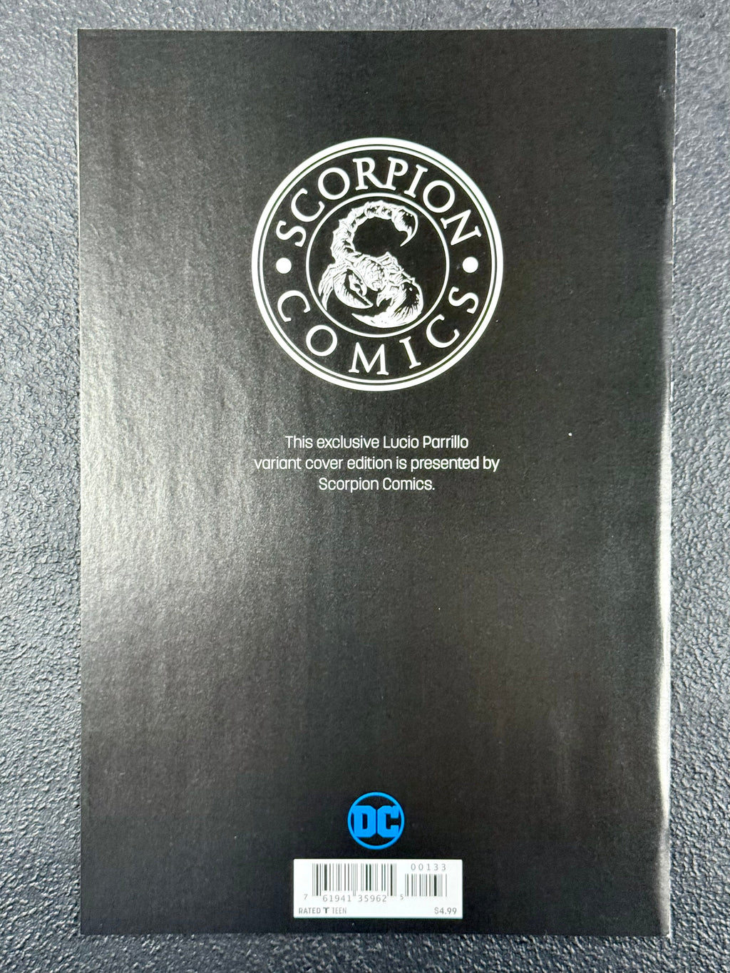 batman-50-scorpion-comics-lucio-parrillo-cover-b-b-w-variant-dc-2018-wedding