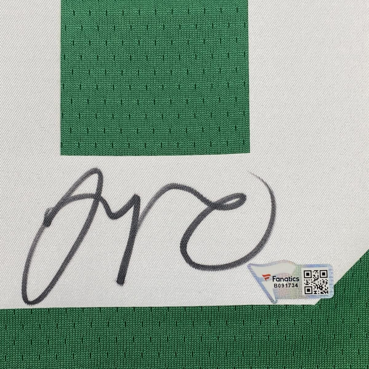 autographed-signed-jayson-tatum-boston-celtics-green-basketball-jersey-fanatics-coa