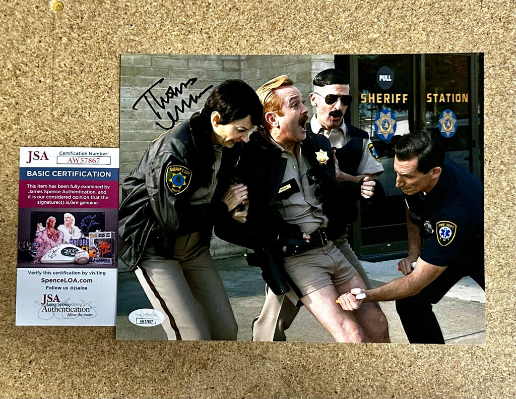 actor-thomas-lennon-signed-lieutenant-jim-dangle-reno-911-8x10-photo-w-jsa-coa