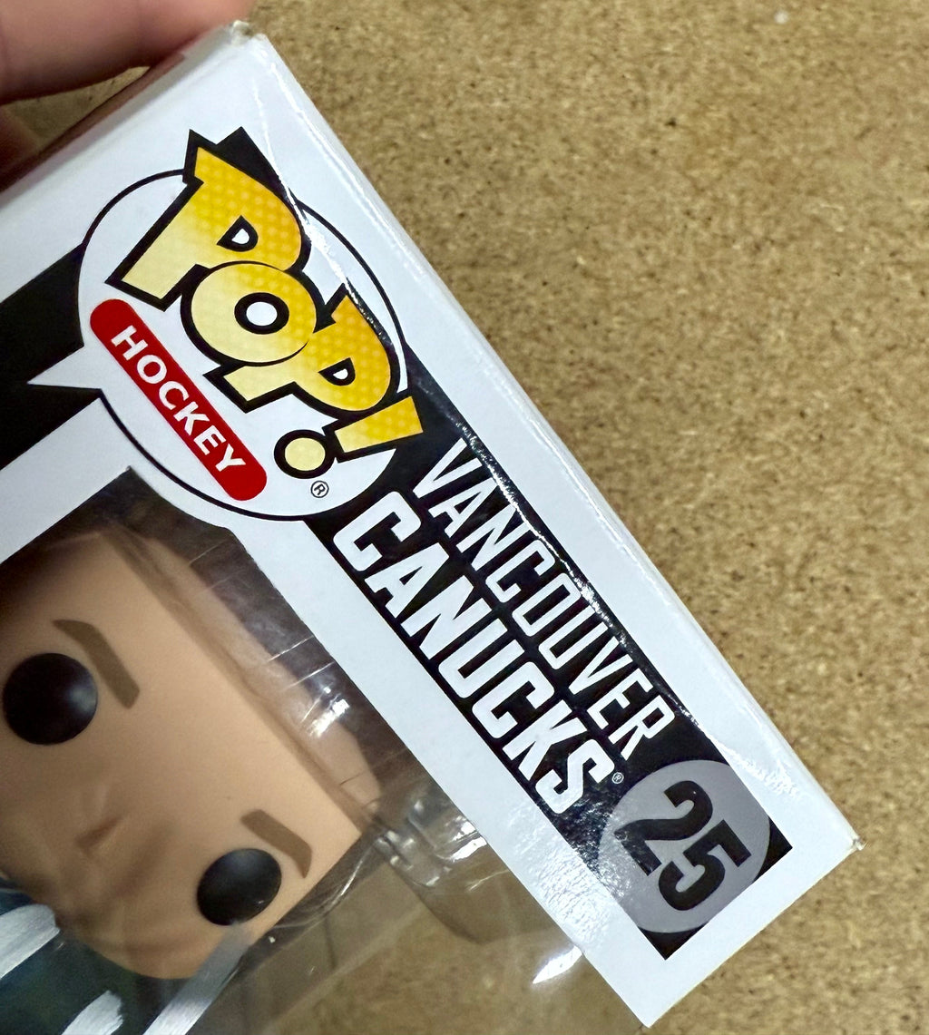 bo-horvat-signed-funko-pop-25-nhl-canada-vancouver-canucks-with-jsa-coa