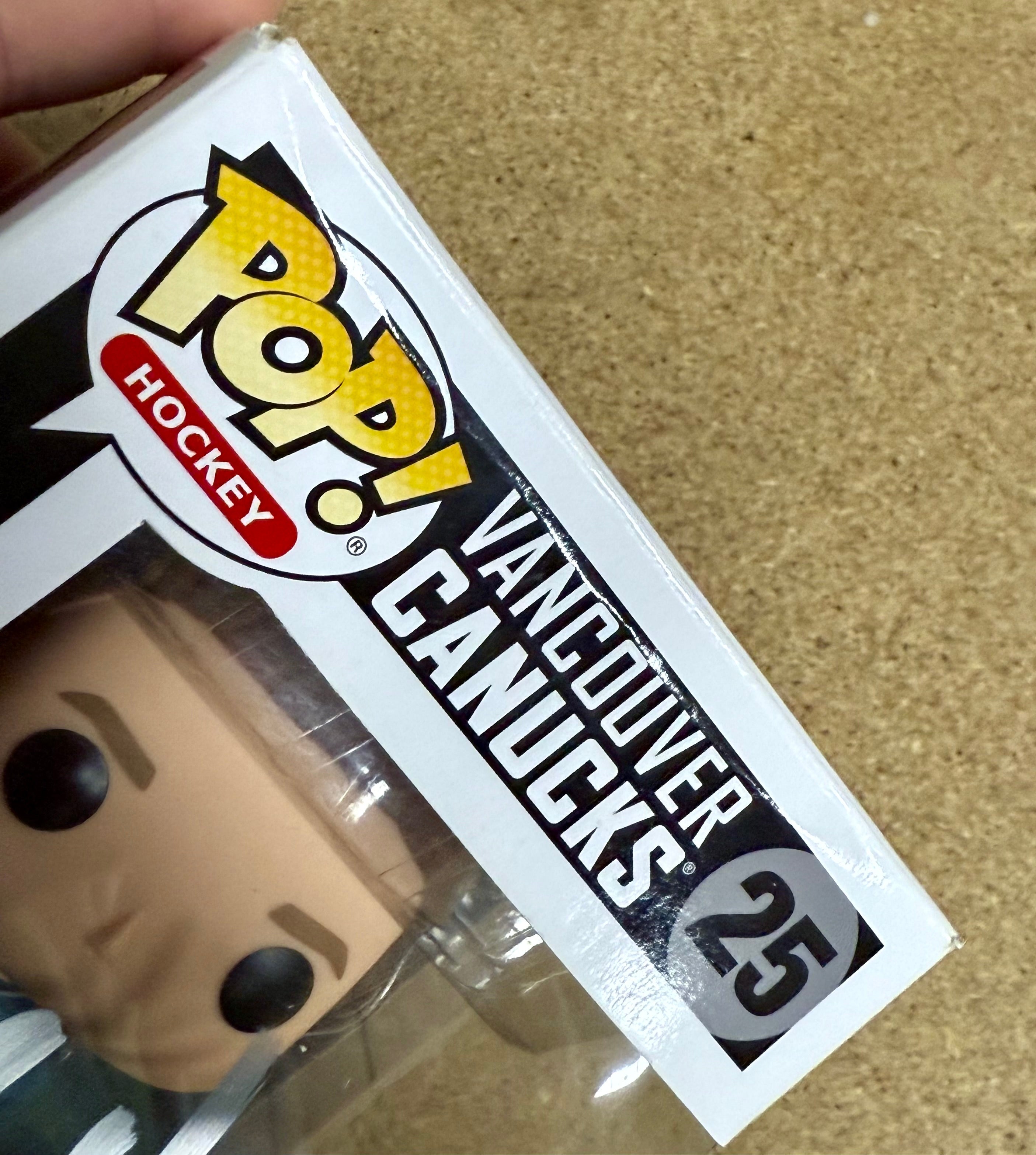 bo-horvat-signed-funko-pop-25-nhl-canada-vancouver-canucks-with-jsa-coa