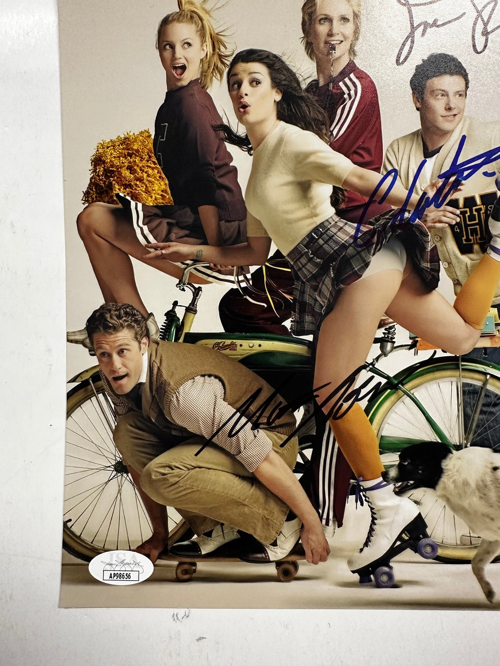 cory-monteith-matthew-morrison-jane-lynch-signed-glee-8x10-photo-with-jsa-coa