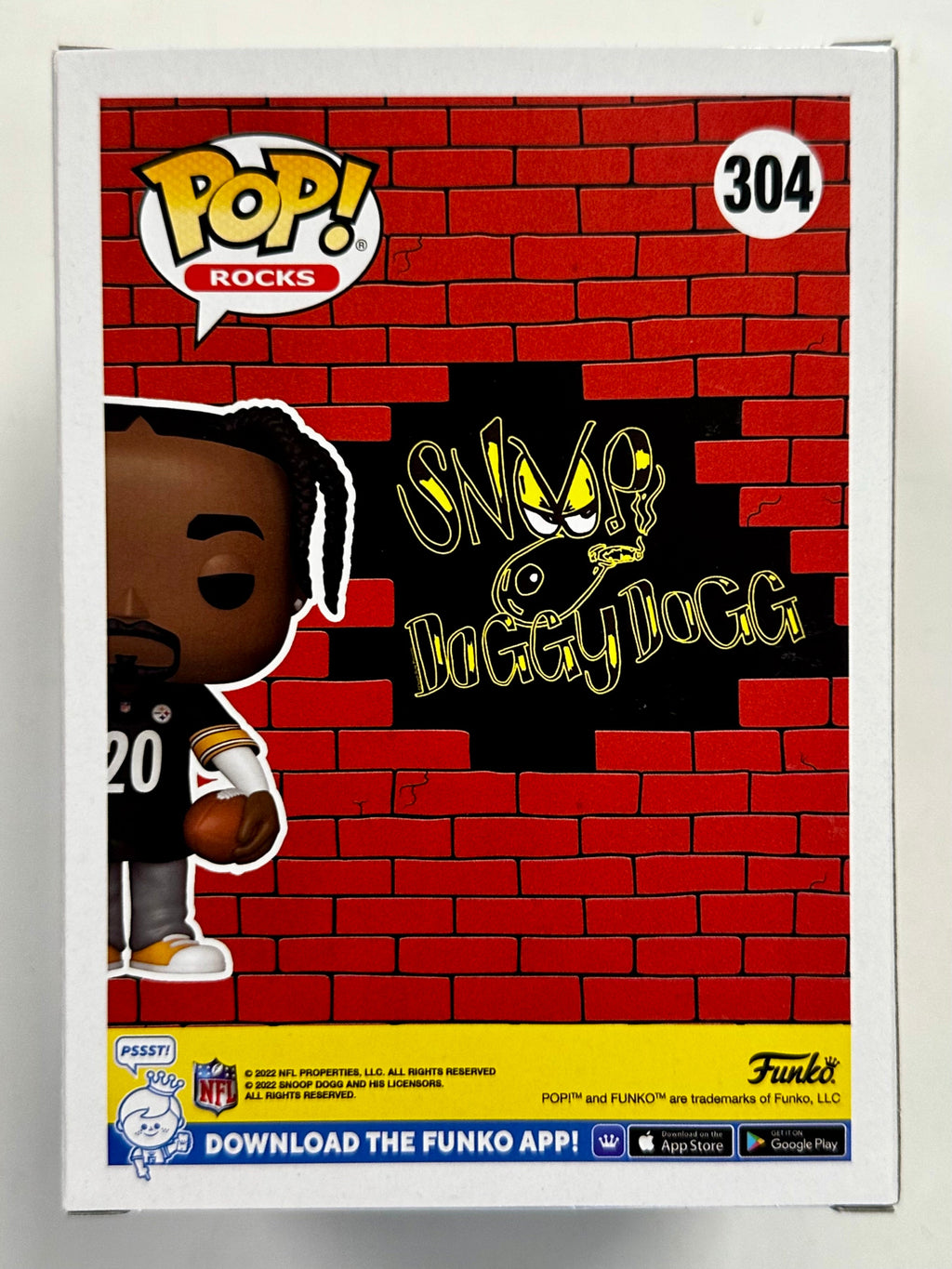 Funko Pop! Rocks Snoop Dogg (Steelers Black) #304 Dogg House 2022 LE 15000 Exclusive
