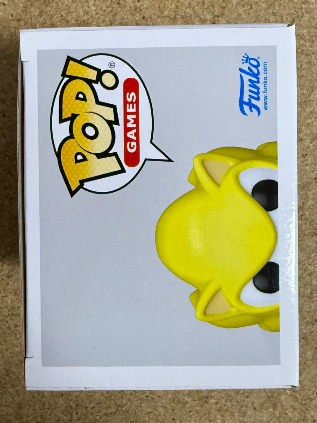 Funko Pop! Games Glow Super Sonic First Appearance #877 SDCC 2022 Official Sticker Con Exclusive