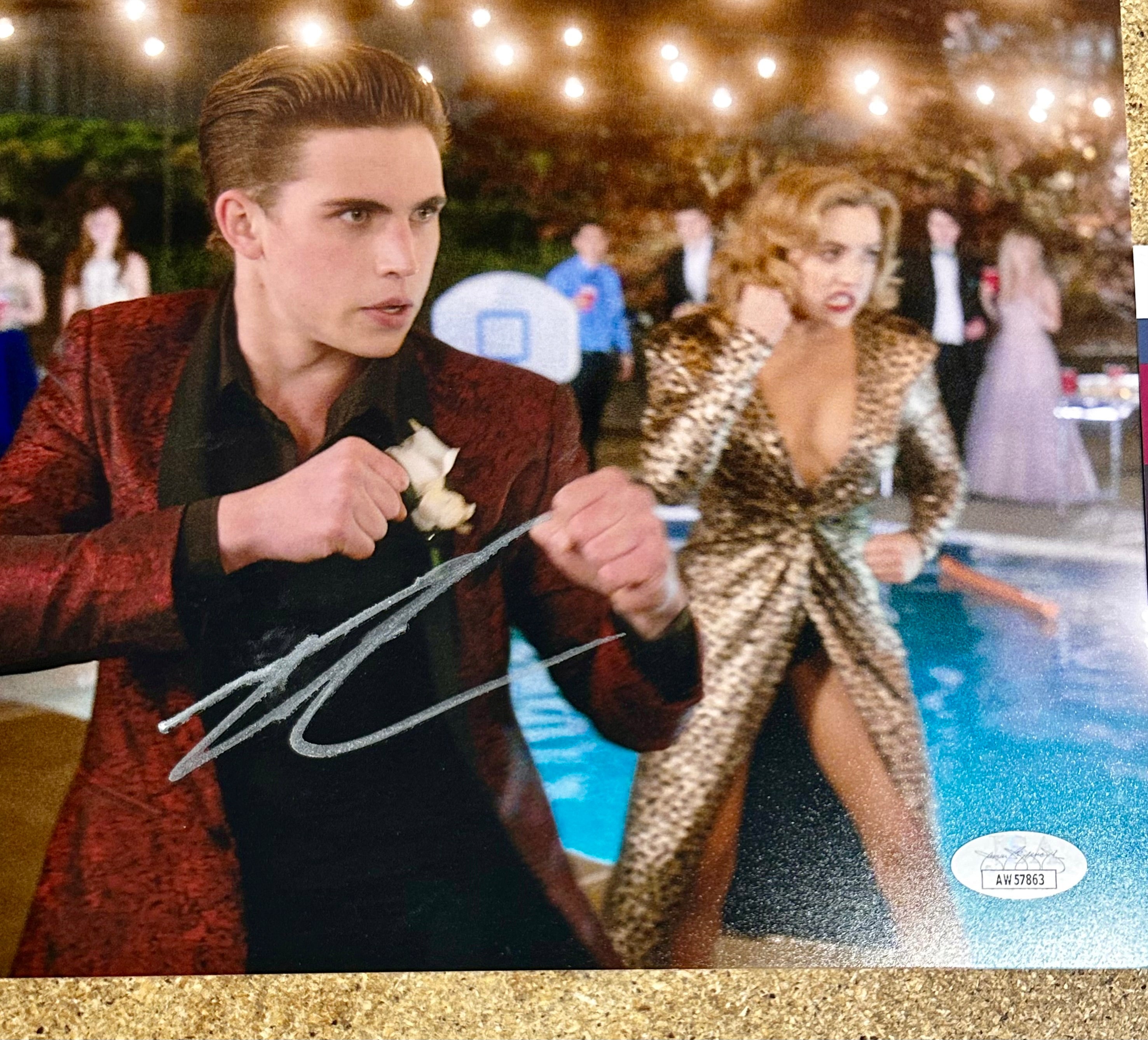 actor-tanner-buchanan-signed-robby-keene-cobra-kai-8x10-photo-with-jsa-coa