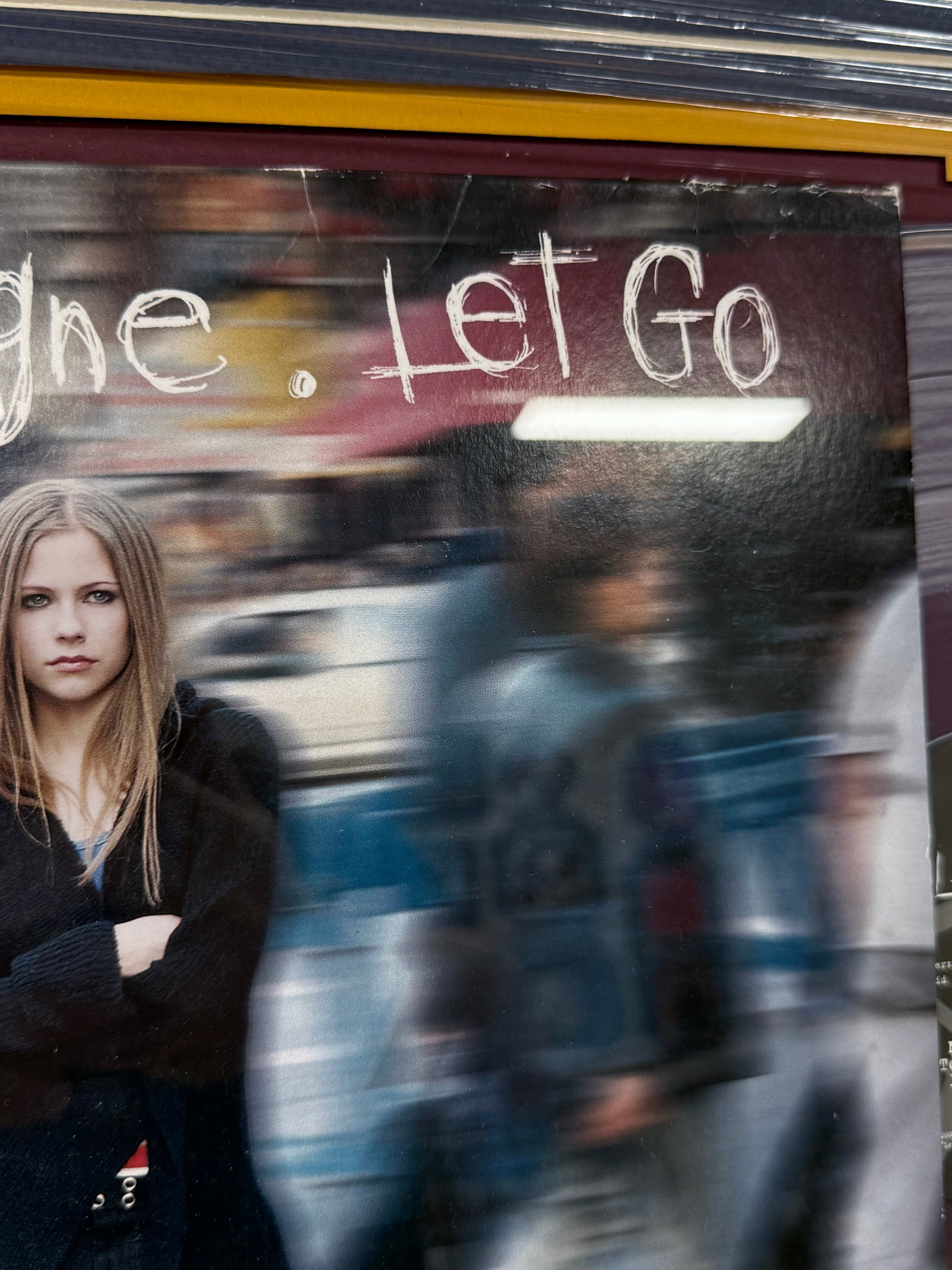 avril-lavigne-signed-custom-framed-let-go-limited-vinyl-with-psa-coa