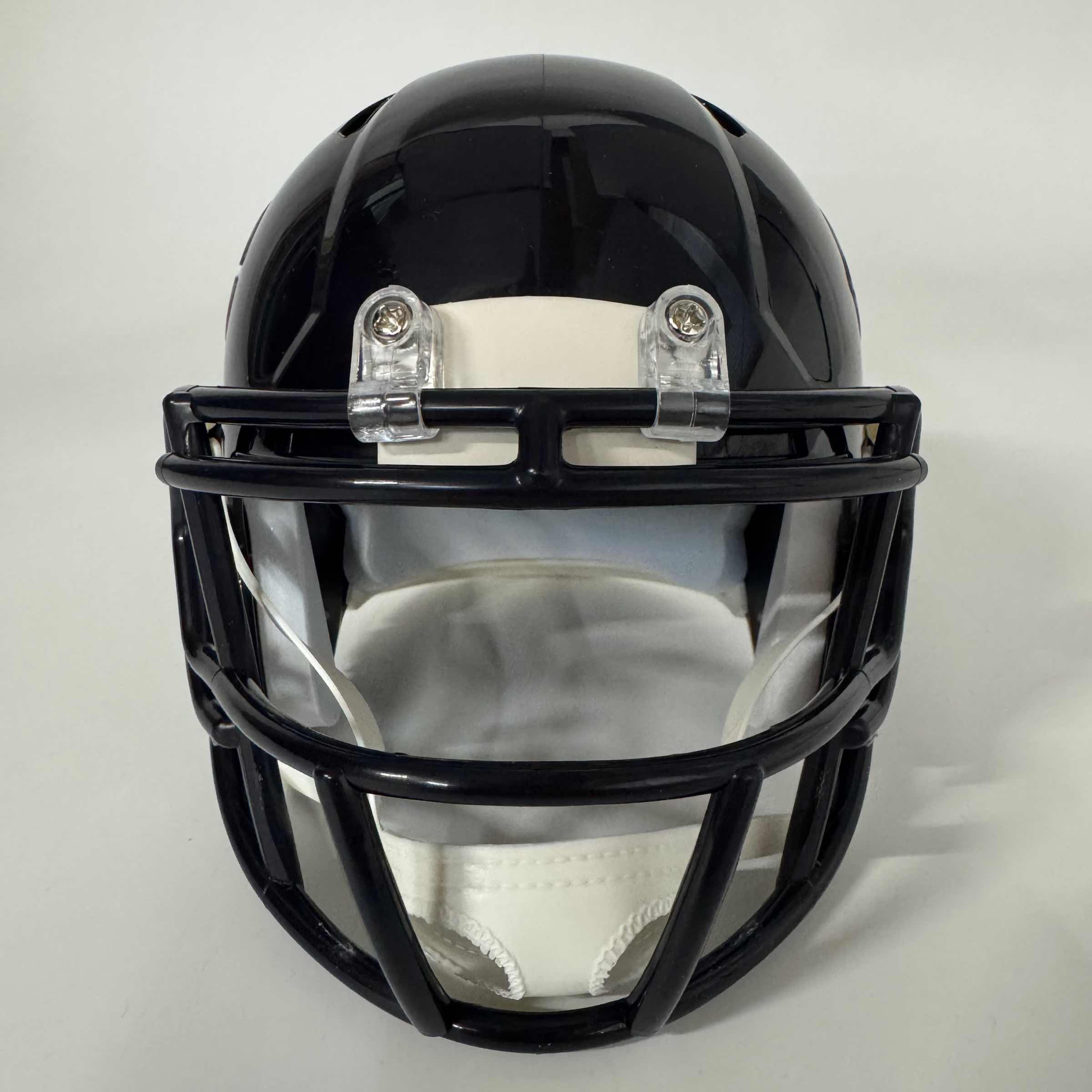 autographed-signed-brian-urlacher-hof-18-chicago-bears-mini-football-helmet-jsa-coa