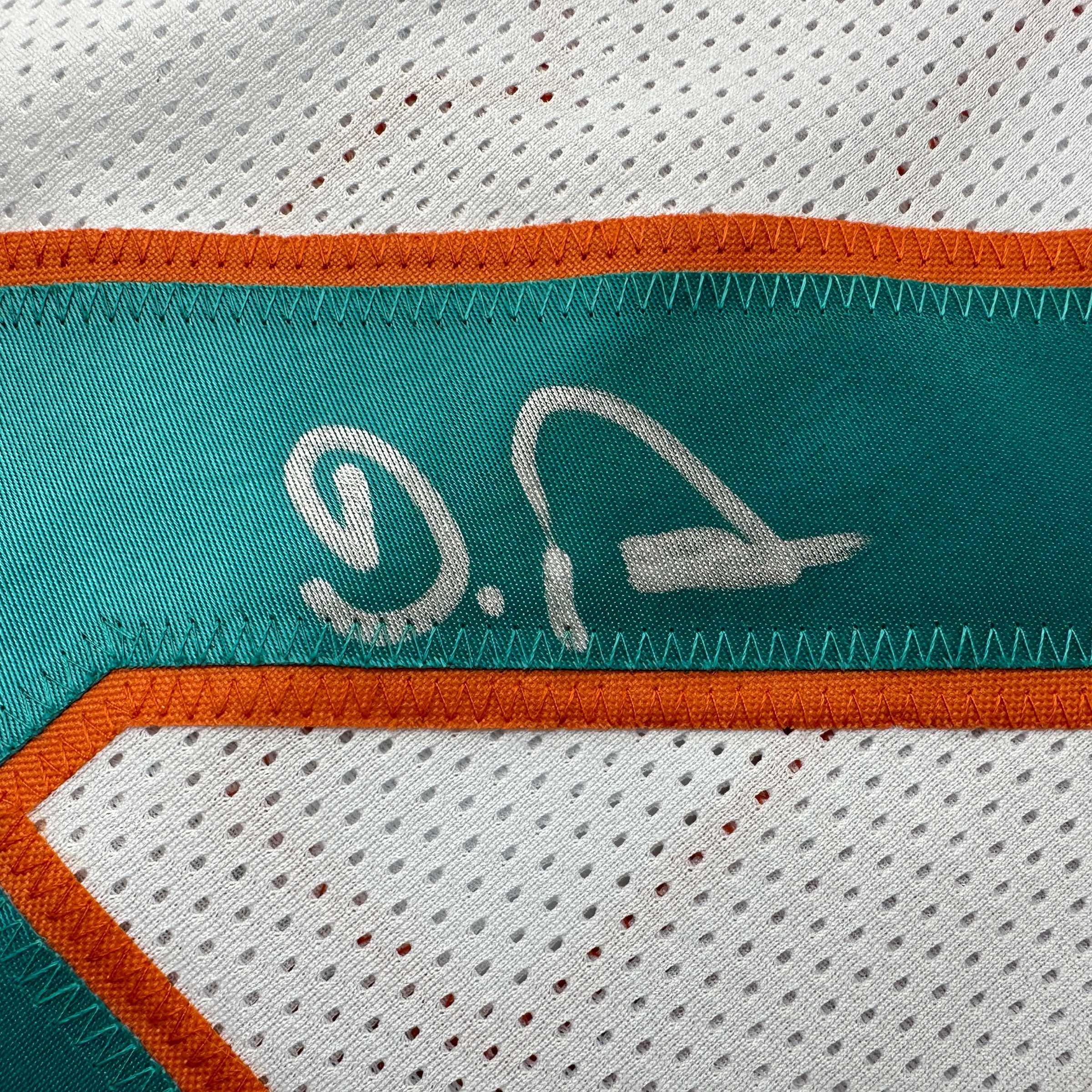 autographed-signed-devon-devon-achane-miami-white-football-jersey-beckett-bas-coa