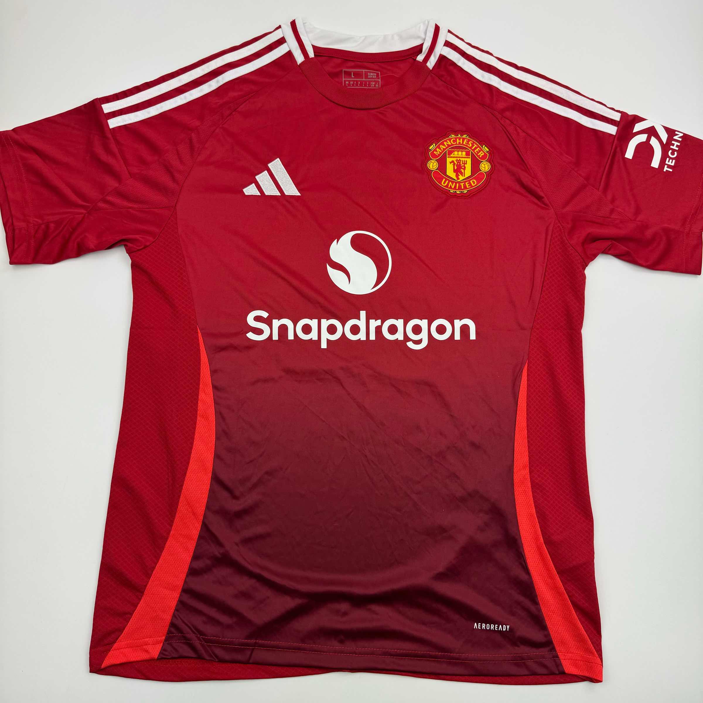 autographed-signed-alejandro-garnacho-manchester-united-red-soccer-jersey-beckett-bas-coa-3