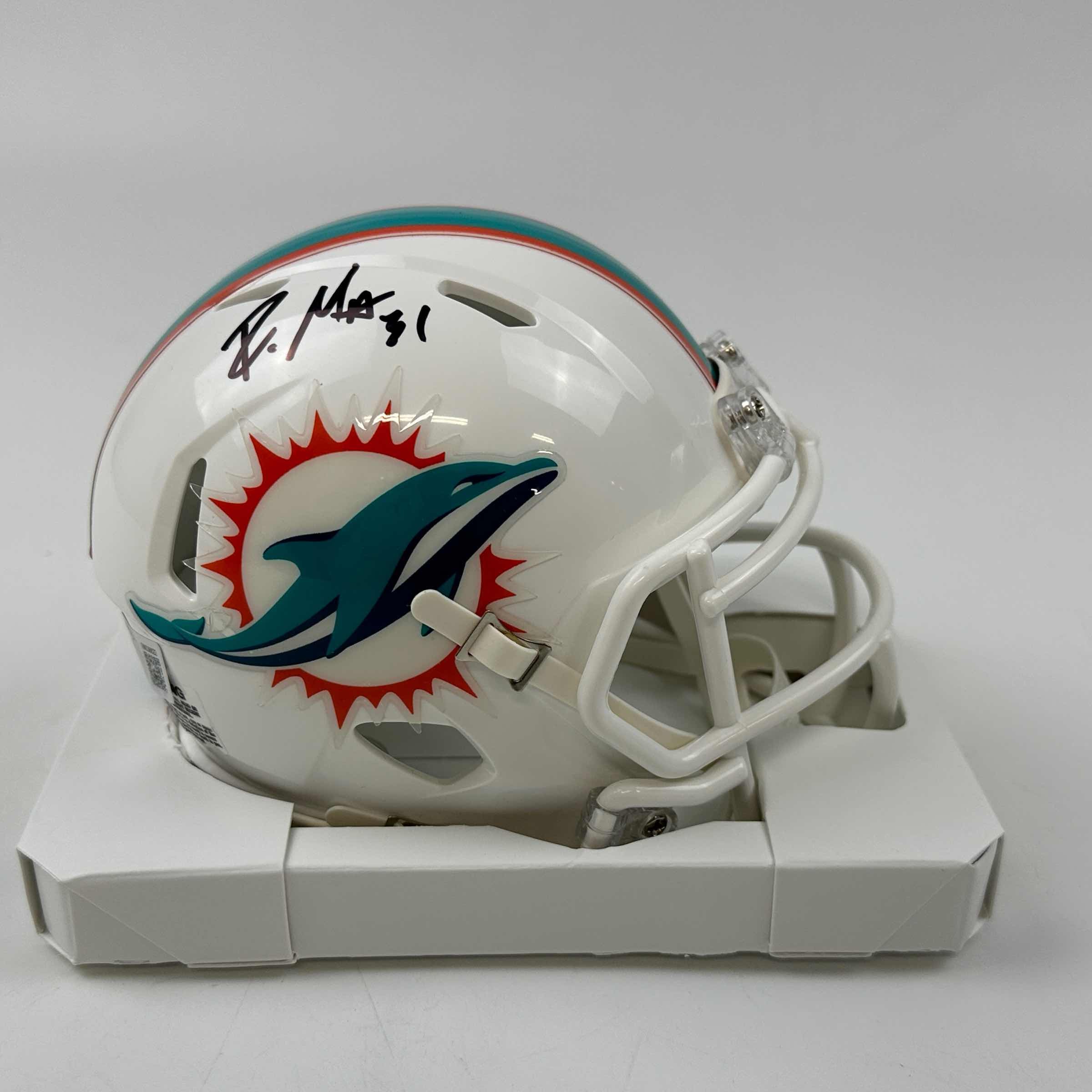 autographed-signed-raheem-mostert-miami-dolphins-mini-football-helmet-beckett-bas-coa