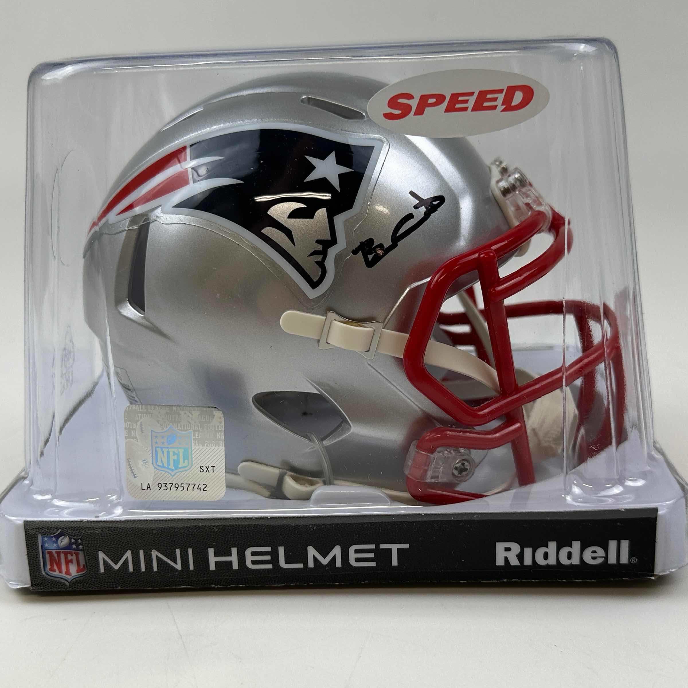 autographed-signed-ben-coates-new-england-patriots-mini-football-helmet-beckett-bas-coa
