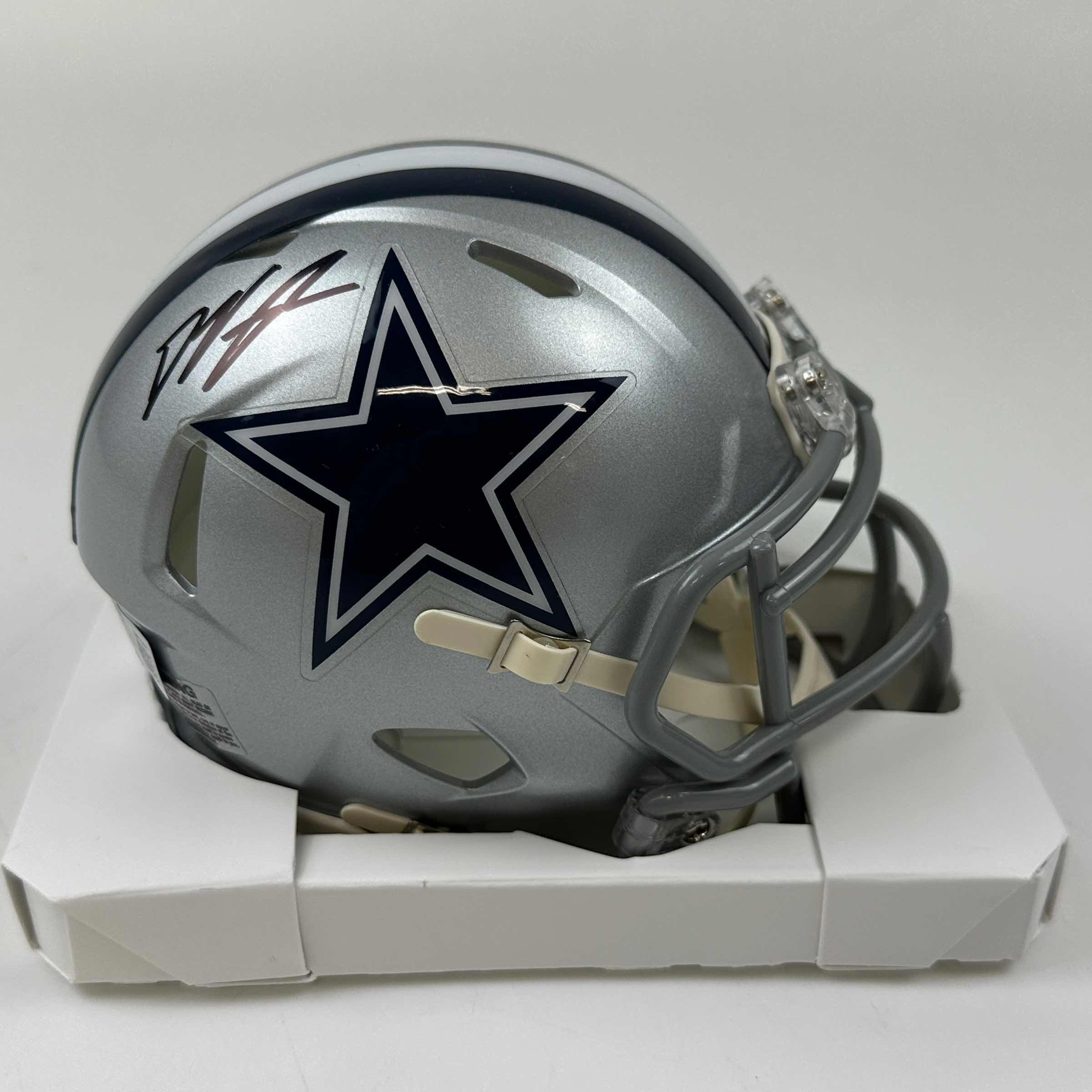 autographed-signed-deuce-vaughn-dallas-cowboys-mini-football-helmet-beckett-bas-coa