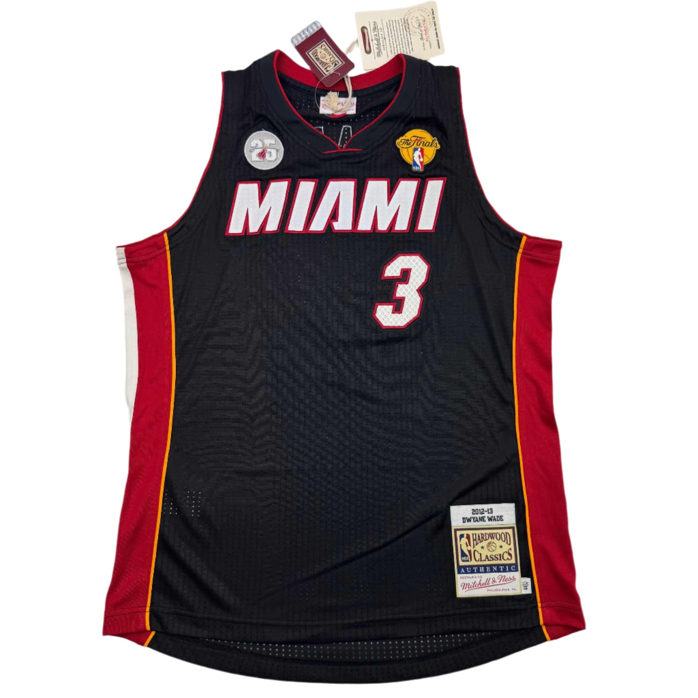 autographed-signed-dwyane-wade-miami-heat-black-mitchell-ness-authentic-basketball-jersey-fanatics-coa