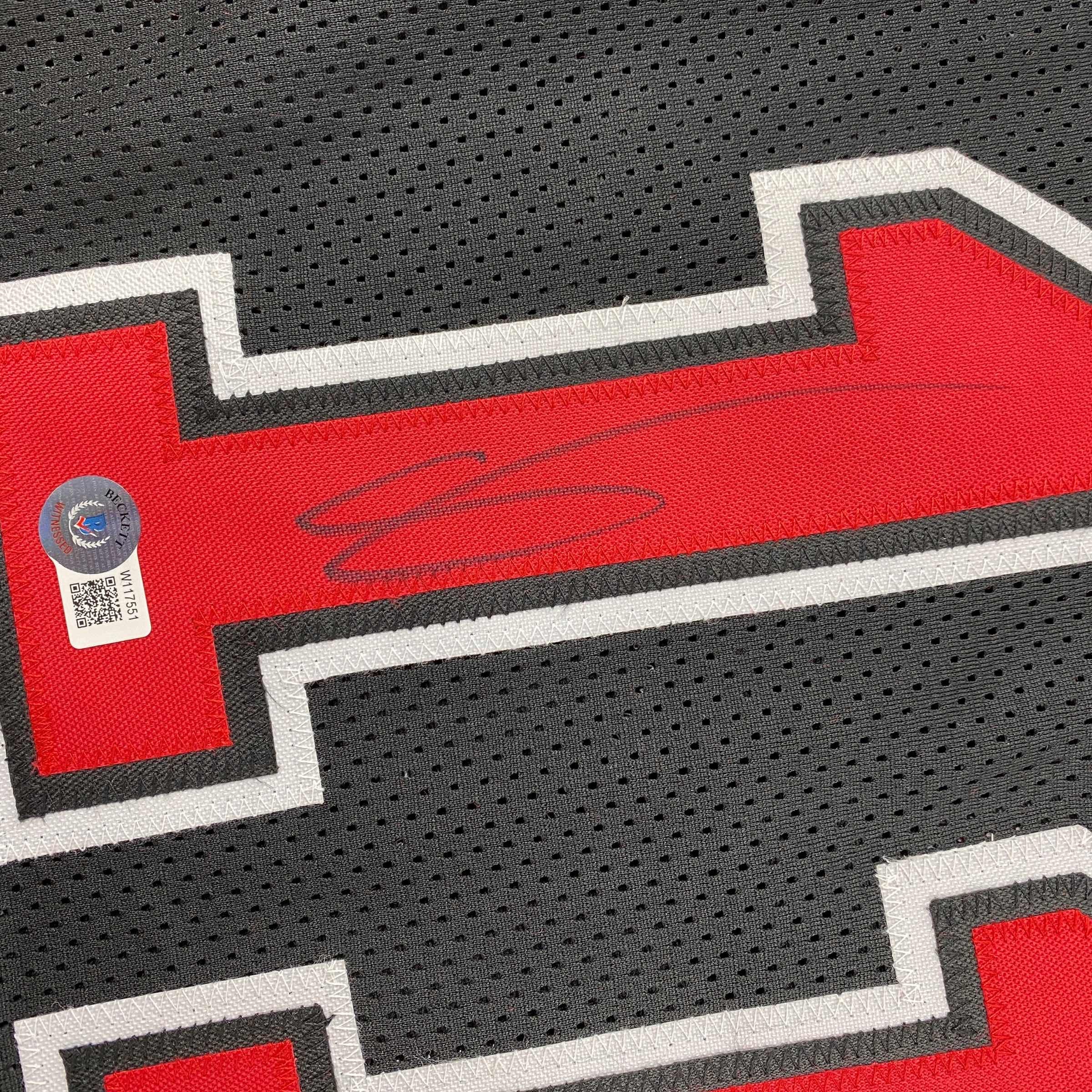 autographed-signed-demar-derozan-chicago-black-basketball-jersey-beckett-bas-coa