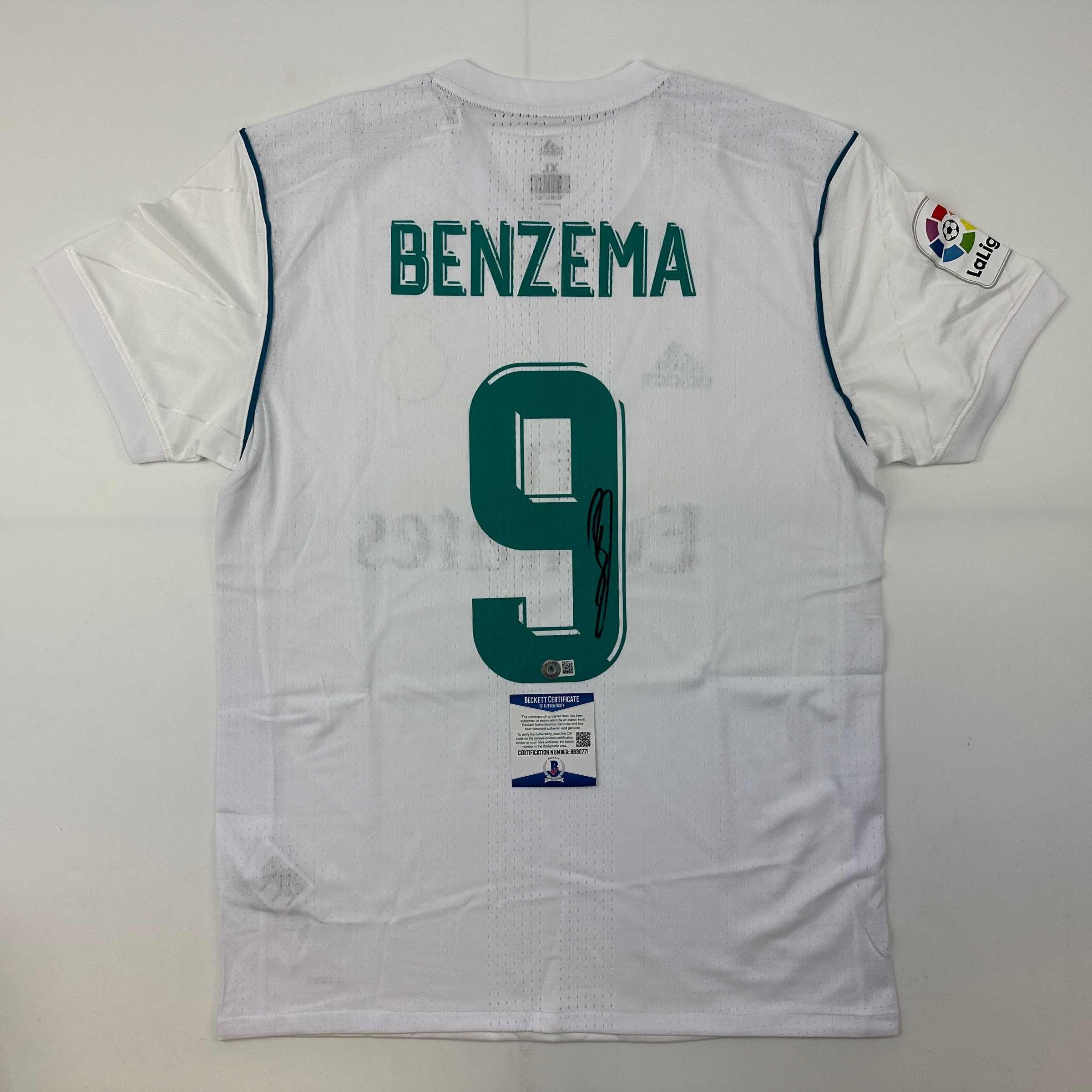autographed-signed-karim-benzema-real-madrid-2017-18-white-soccer-jersey-beckett-bas-coa