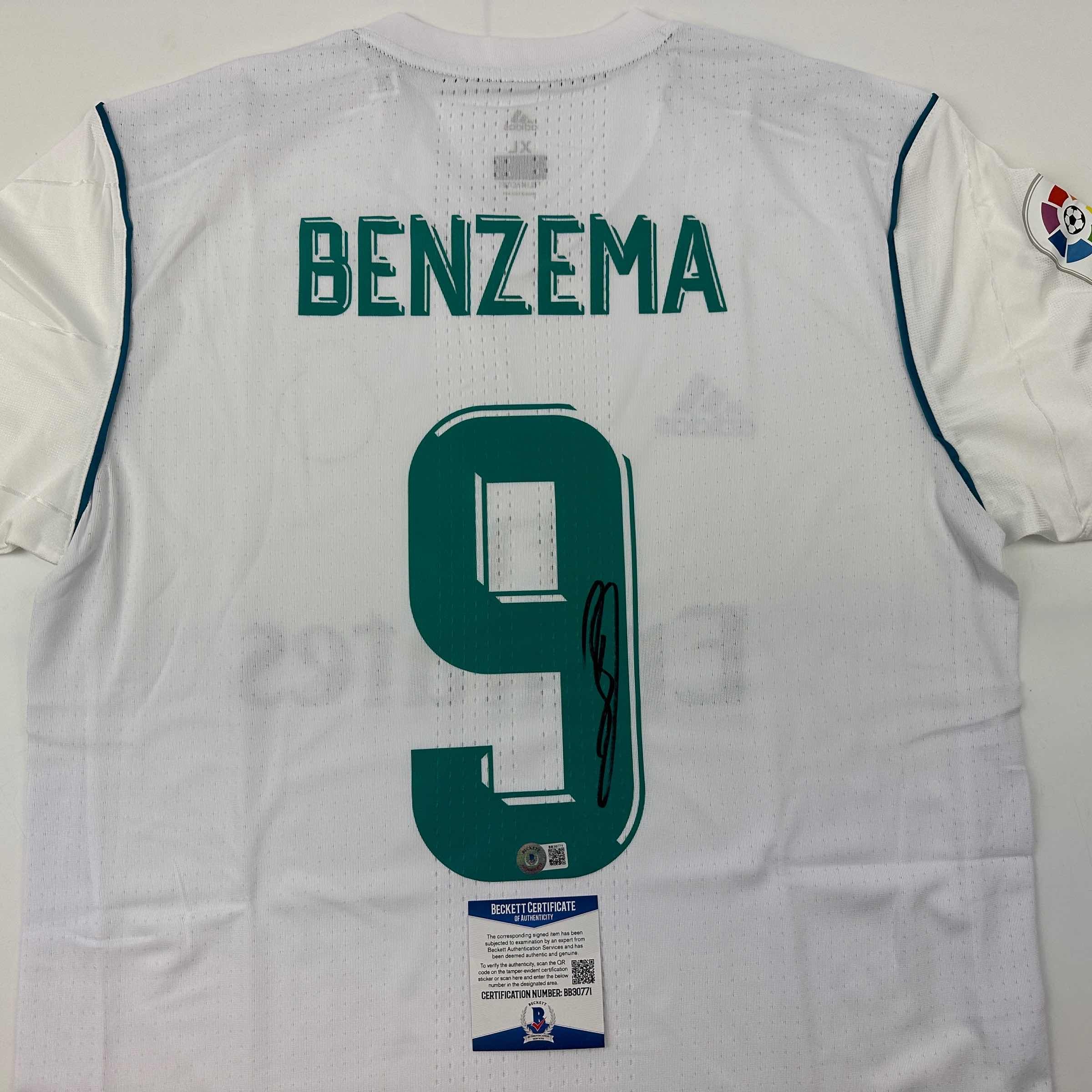 autographed-signed-karim-benzema-real-madrid-2017-18-white-soccer-jersey-beckett-bas-coa