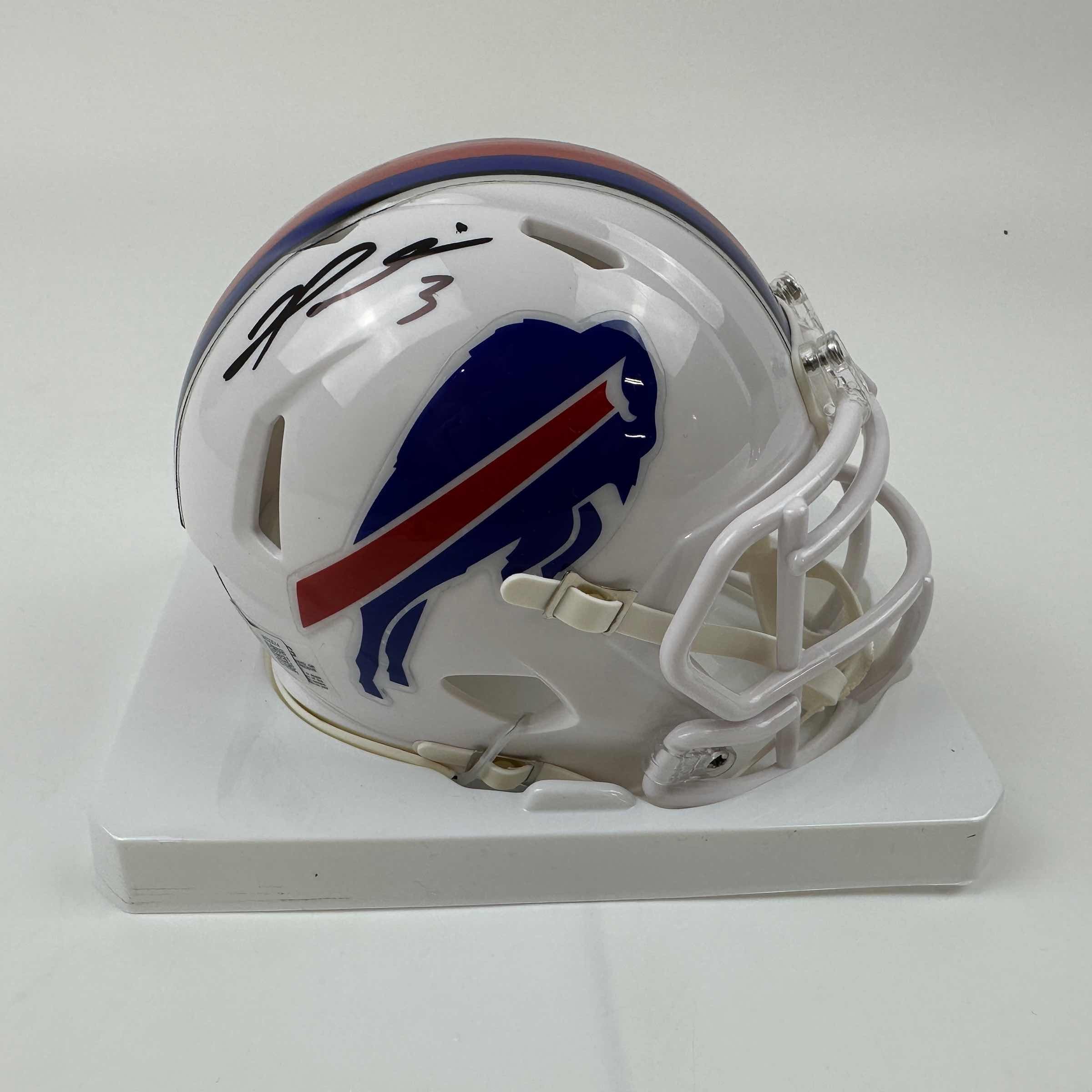 autographed-signed-damar-hamlin-buffalo-bills-mini-football-helmet-beckett-bas-coa