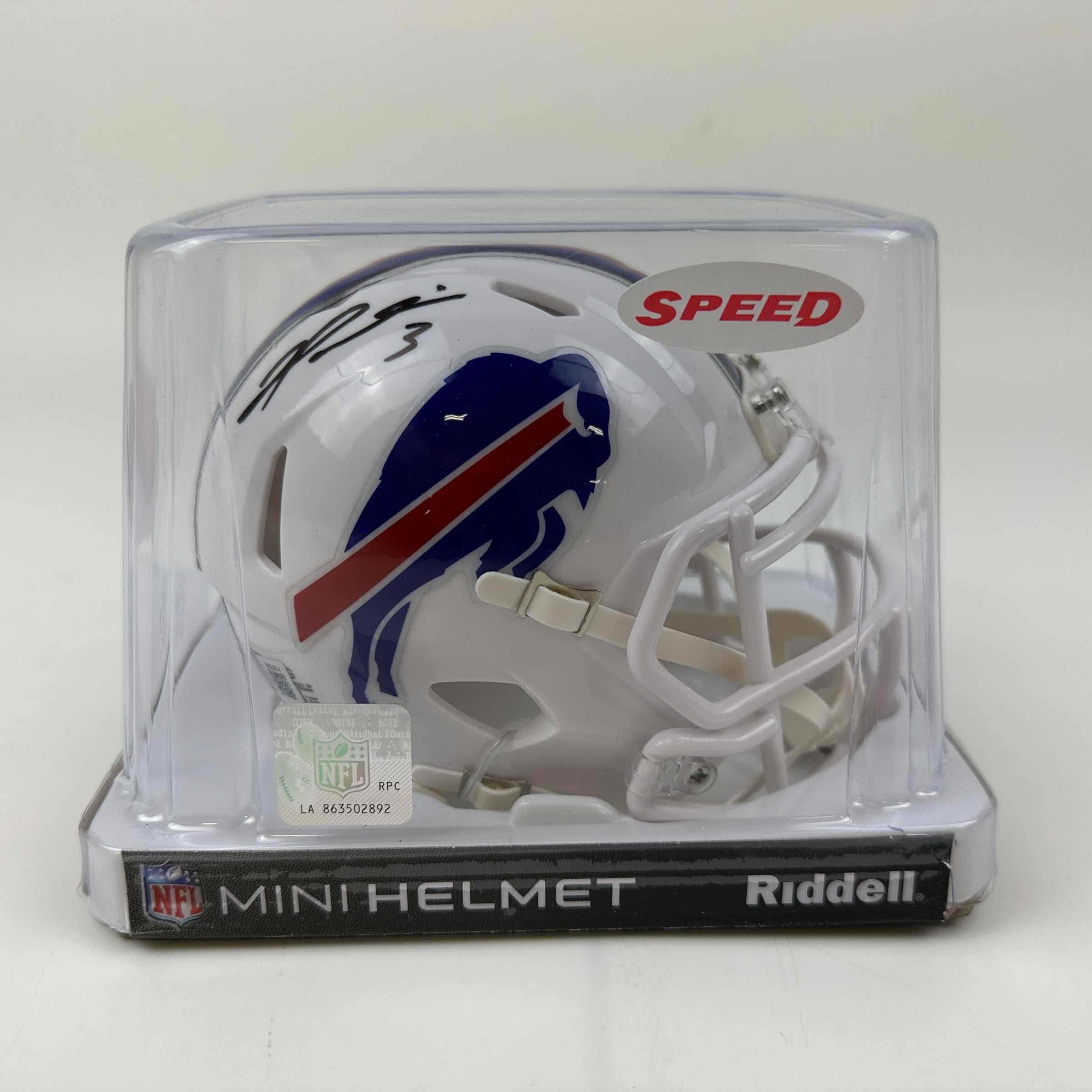 autographed-signed-damar-hamlin-buffalo-bills-mini-football-helmet-beckett-bas-coa