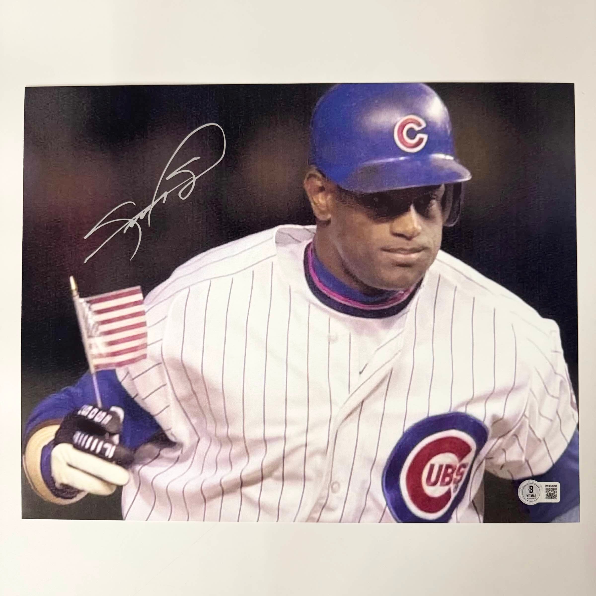 autographed-signed-sammy-sosa-usa-flag-chicago-cubs-11x14-baseball-photo-beckett-bas-coa
