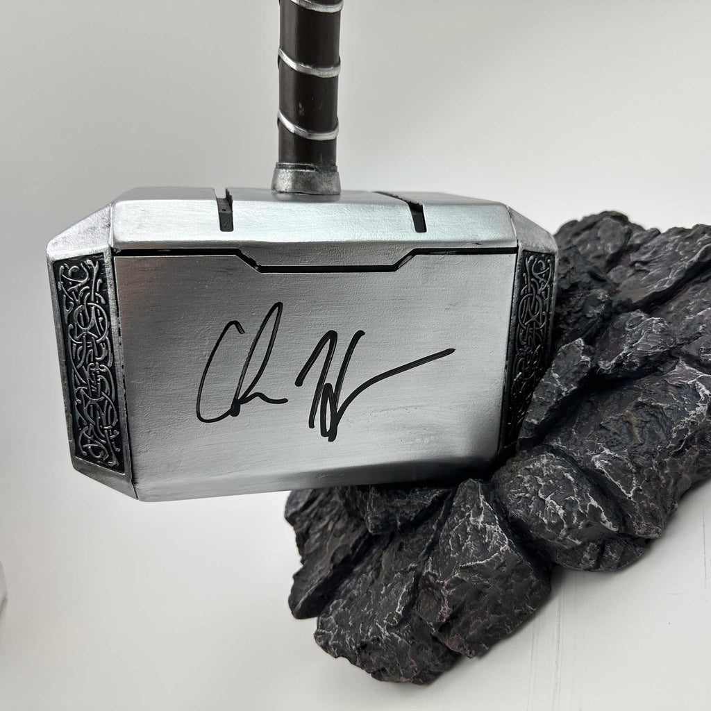 autographed-signed-chris-hemsworth-thor-mjolnir-17-hammer-with-base-marvel-avengers-infinity-war-end-game-replica-movie-prop-beckett-bas-coa