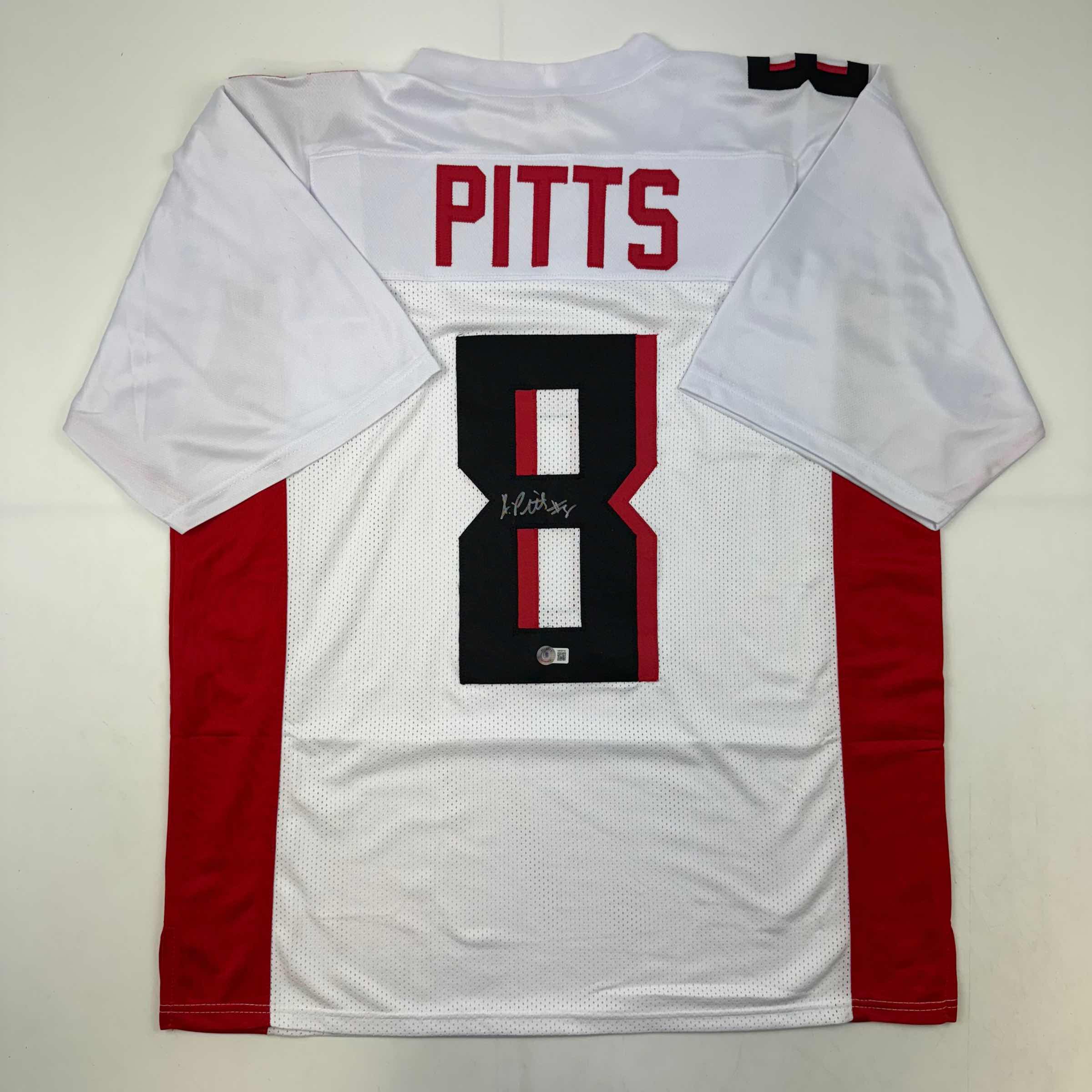 autographed-signed-kyle-pitts-atlanta-white-football-jersey-beckett-bas-coa