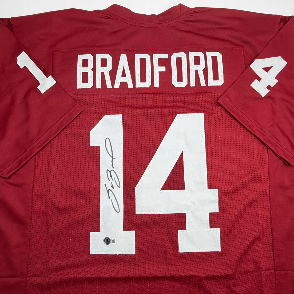 autographed-signed-sam-bradford-oklahoma-red-college-football-jersey-beckett-bas-coa