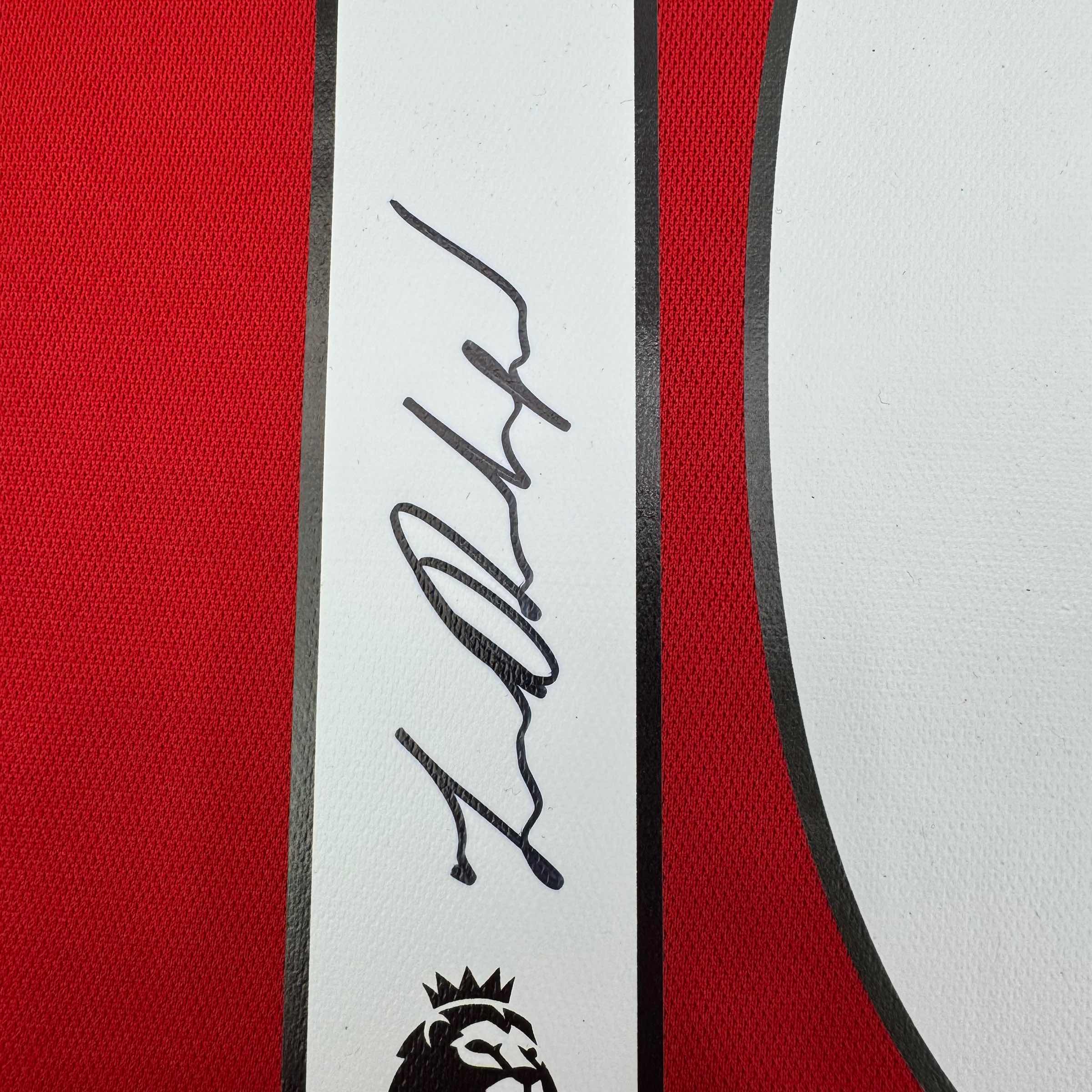 autographed-signed-marcus-rashford-manchester-united-red-soccer-jersey-beckett-bas-coa