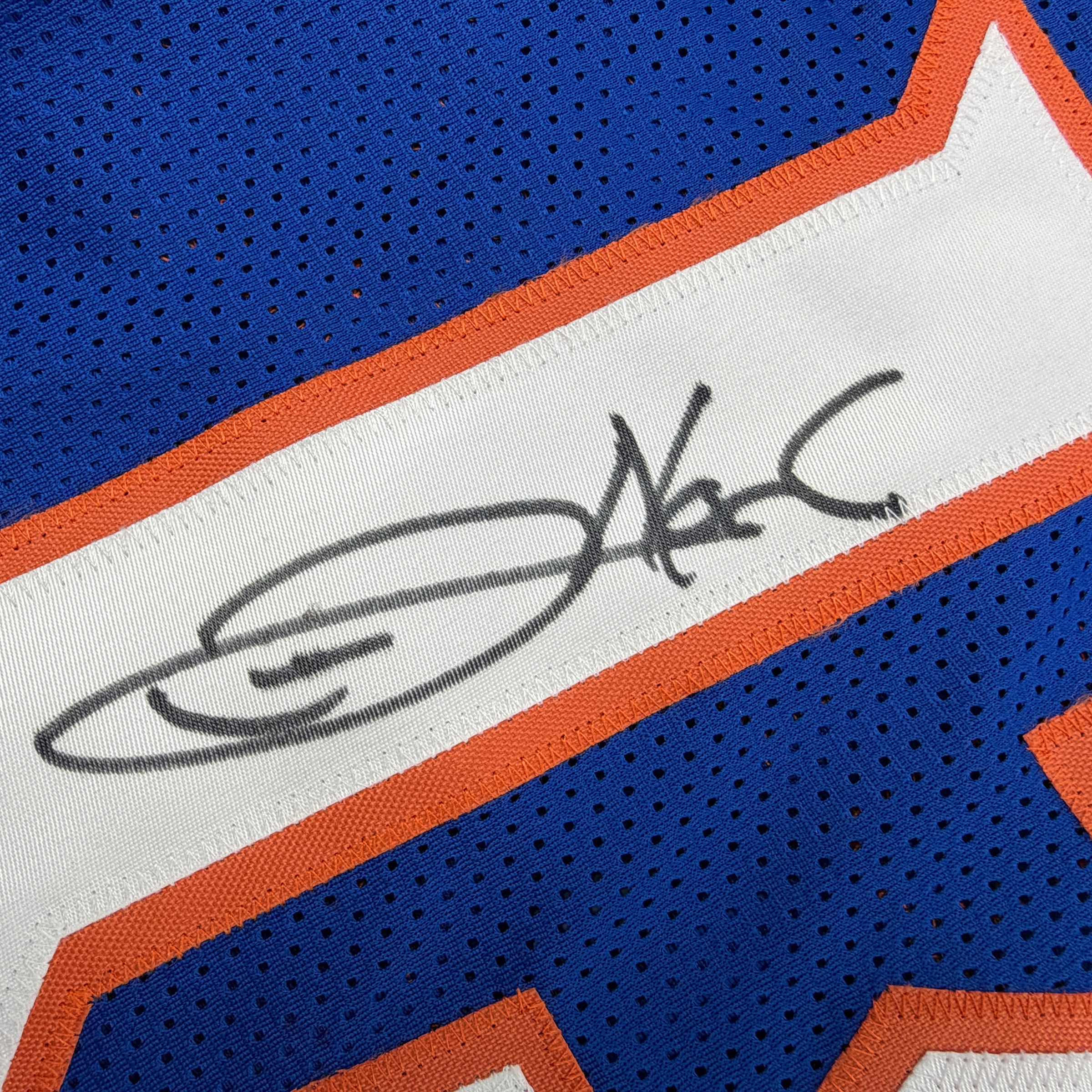 autographed-signed-joakim-noah-florida-blue-college-basketball-jersey-beckett-bas-coa