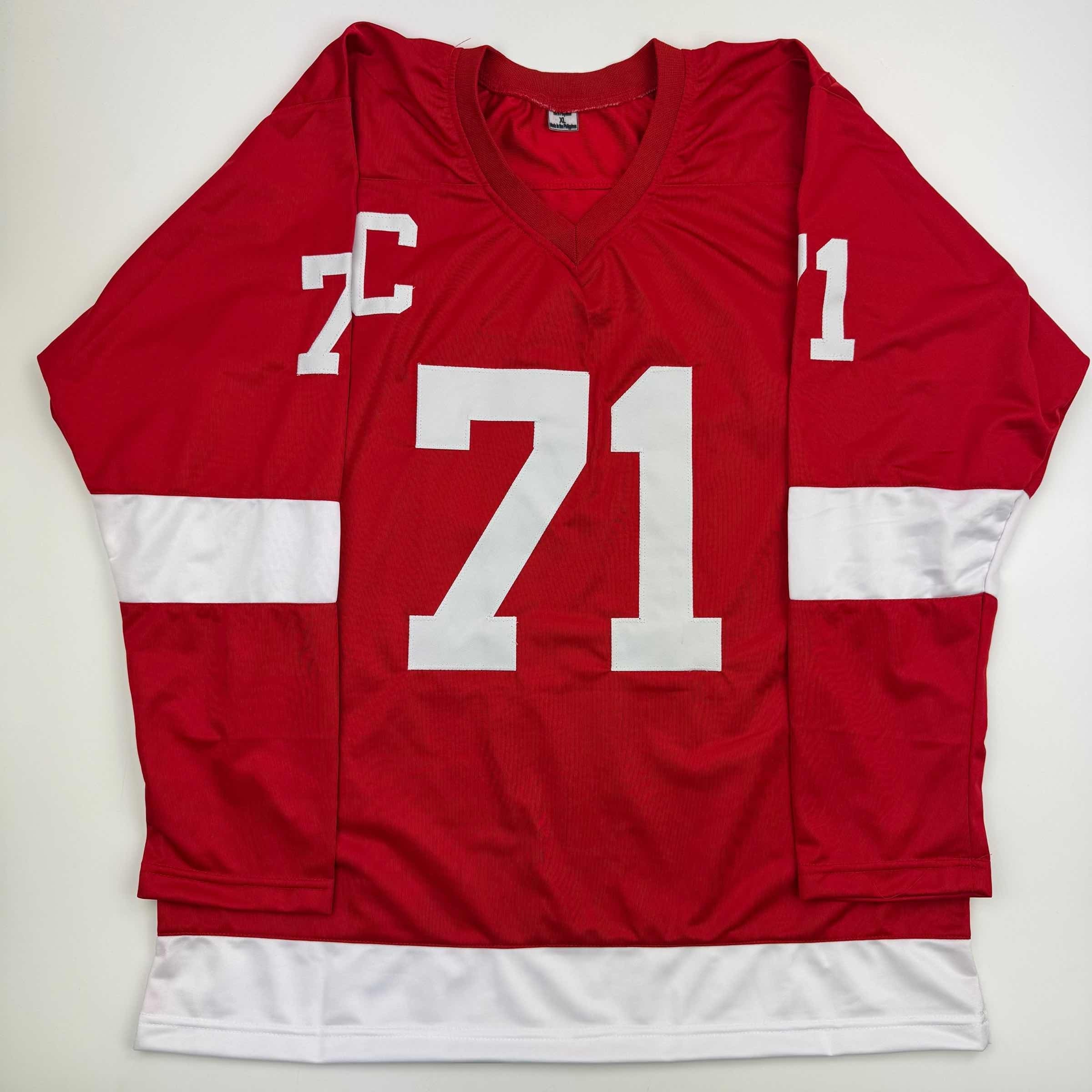 autographed-signed-dylan-larkin-detroit-red-hockey-jersey-beckett-bas-coa