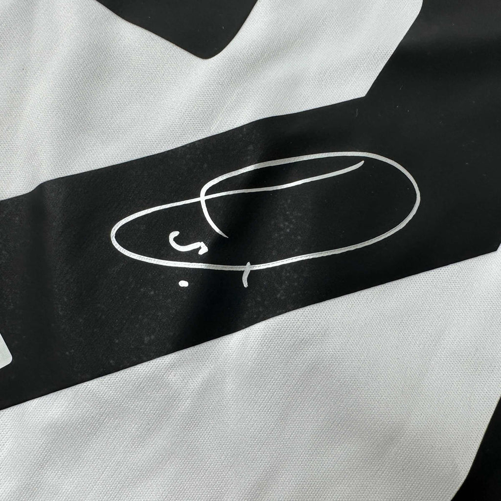 autographed-signed-vini-vinicius-jr-real-madrid-2022-23-white-soccer-jersey-beckett-bas-coa